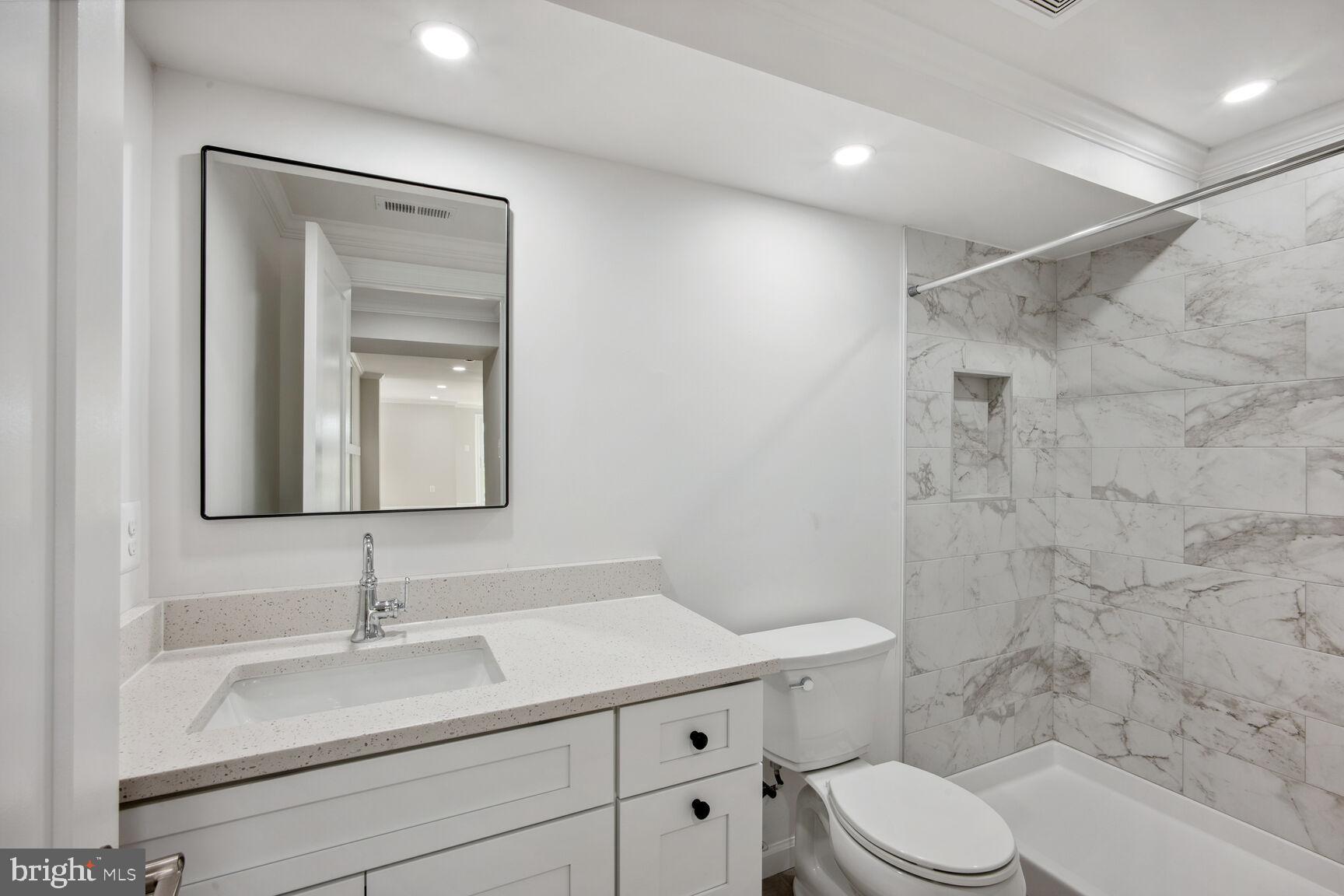 WEST SPRINGFIELD - Residential