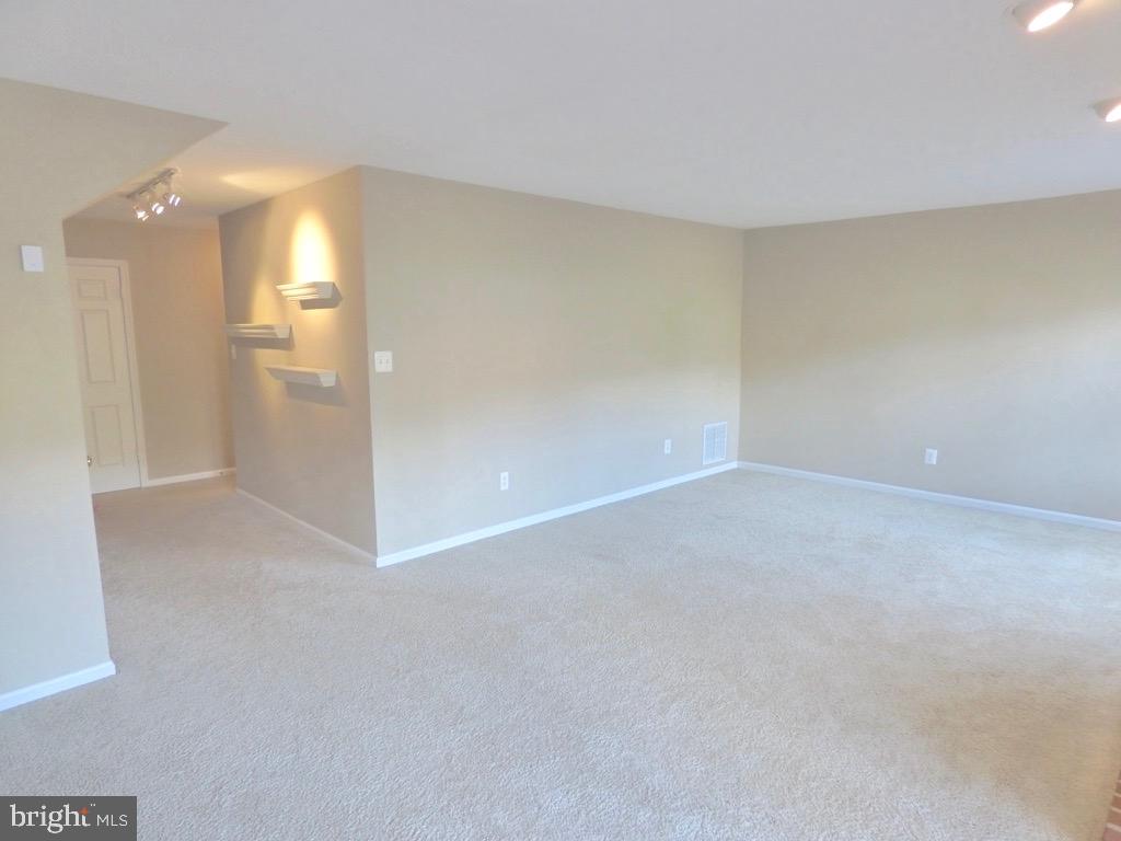 CONCORD VILLAGE - Residential Lease