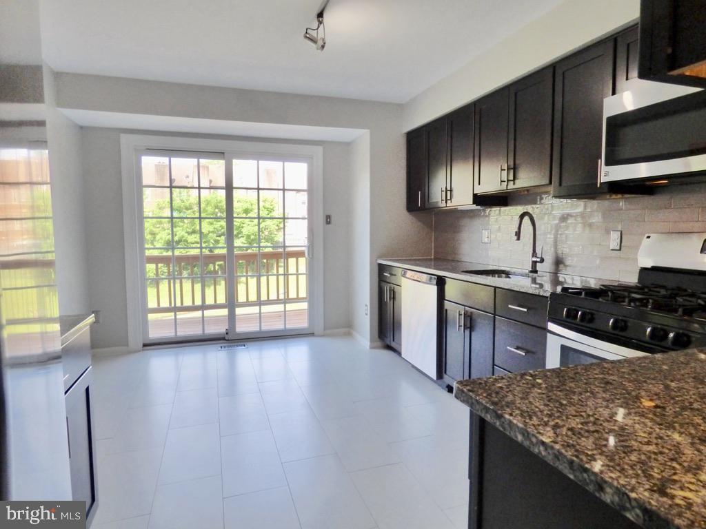 CONCORD VILLAGE - Residential Lease