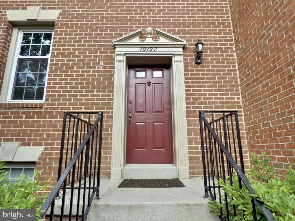 10127 EBENSHIRE COURT