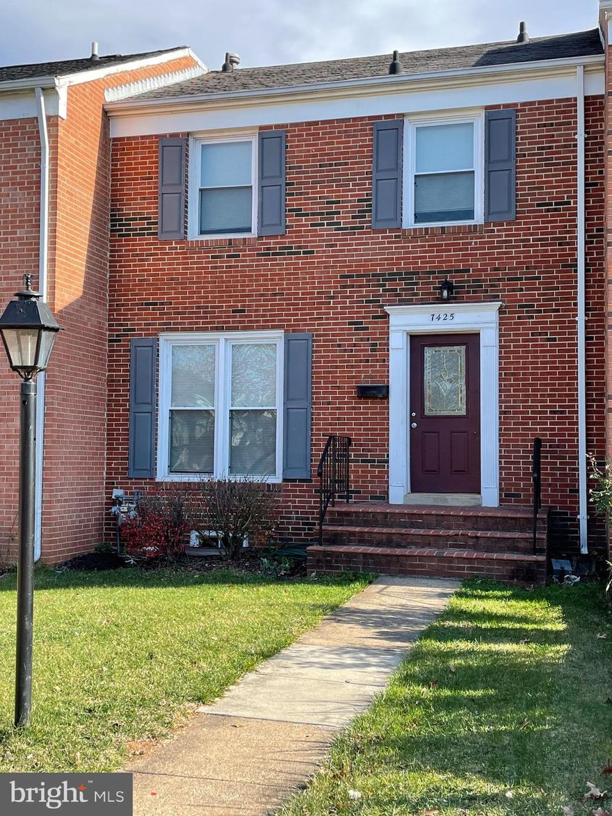 3 level walk out basement Townhouse. Backs to common area with huge fenced in yard. Half bath at basement level. 3 nice size bedrooms. 2 full baths. 2 reserved parking spaces.  Eat in kitchen.  Hardwood floors. Half bath main level.  minutes to shops and RT  66. Very nice community. No pets. Non smokers, Renters insurance required.