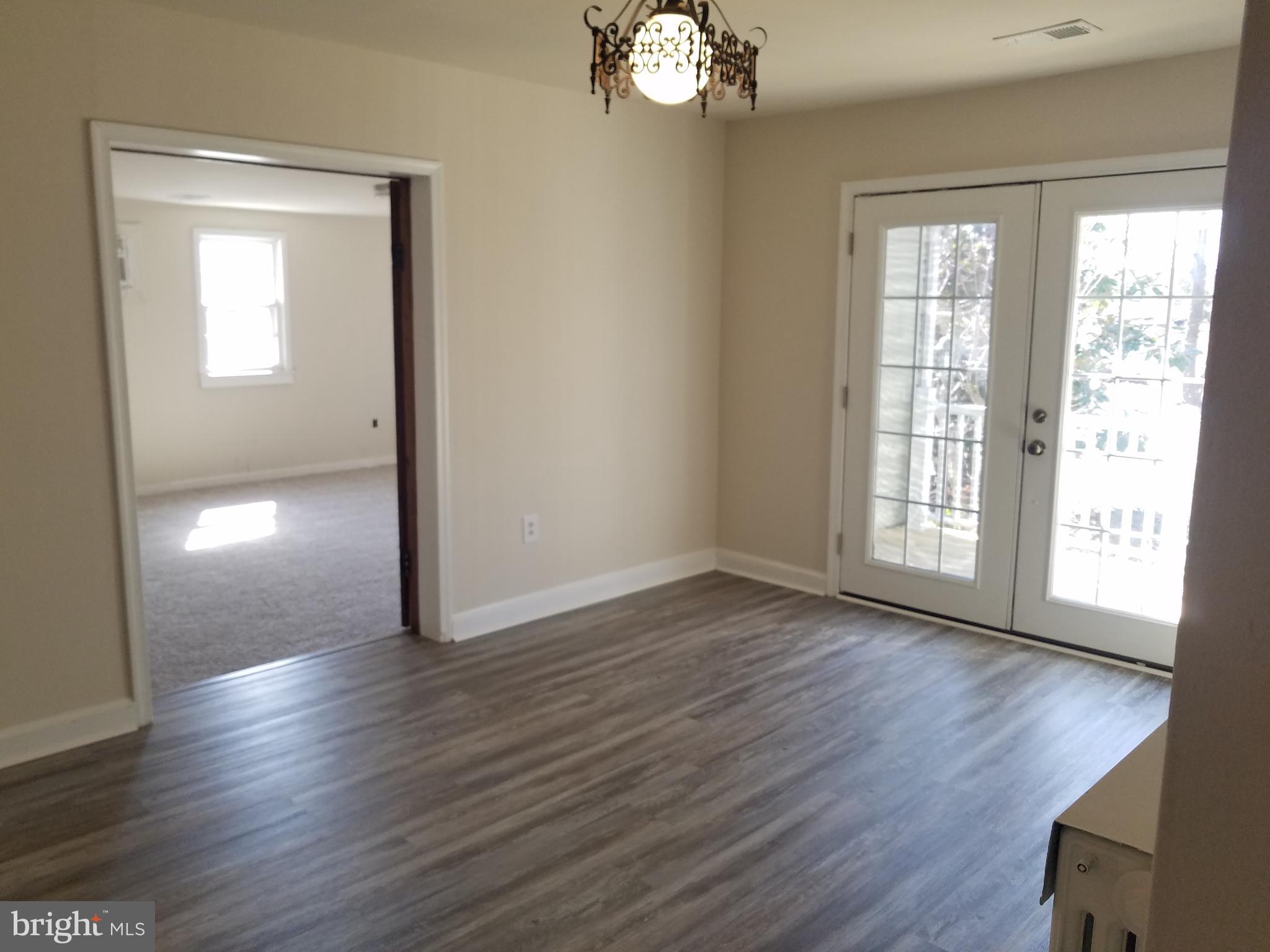 SIGEL BRN P/O GLYMONT SU - Residential Lease