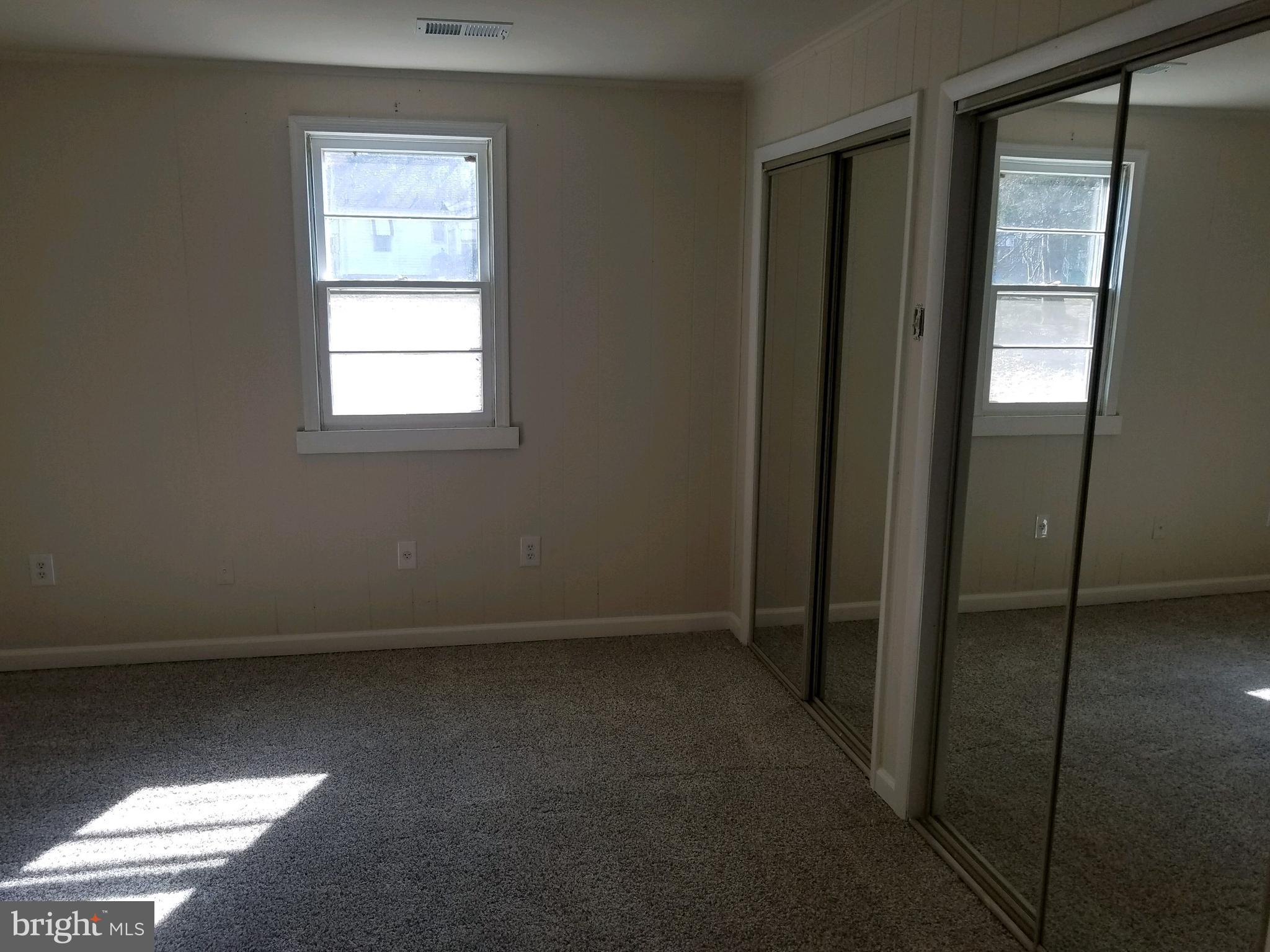 SIGEL BRN P/O GLYMONT SU - Residential Lease