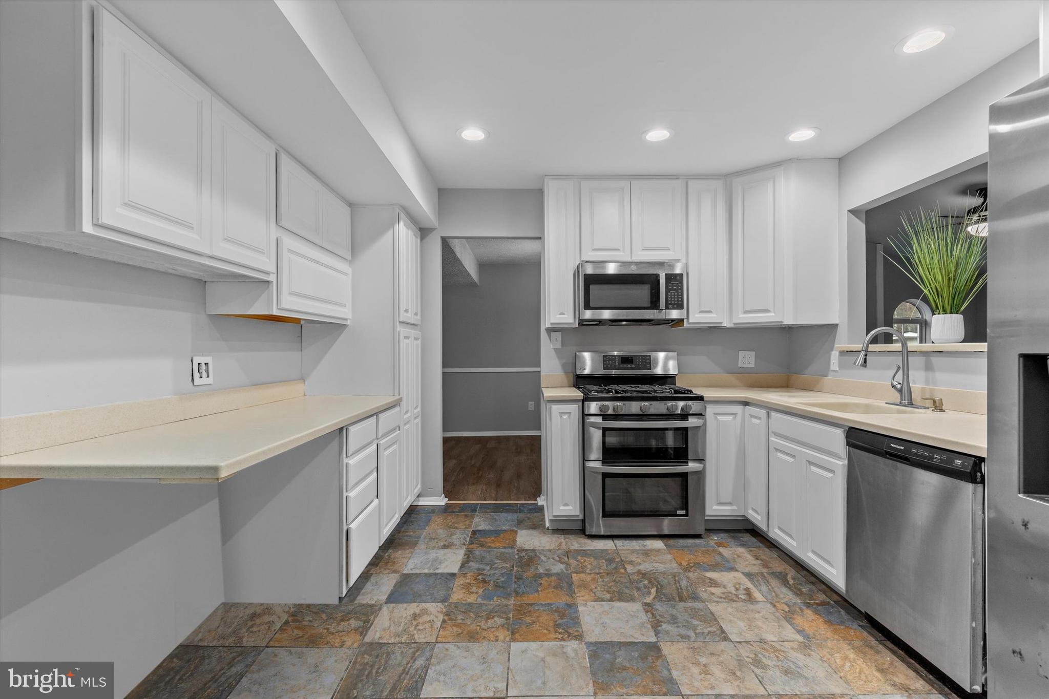 EDGEWOOD MEADOWS - Residential