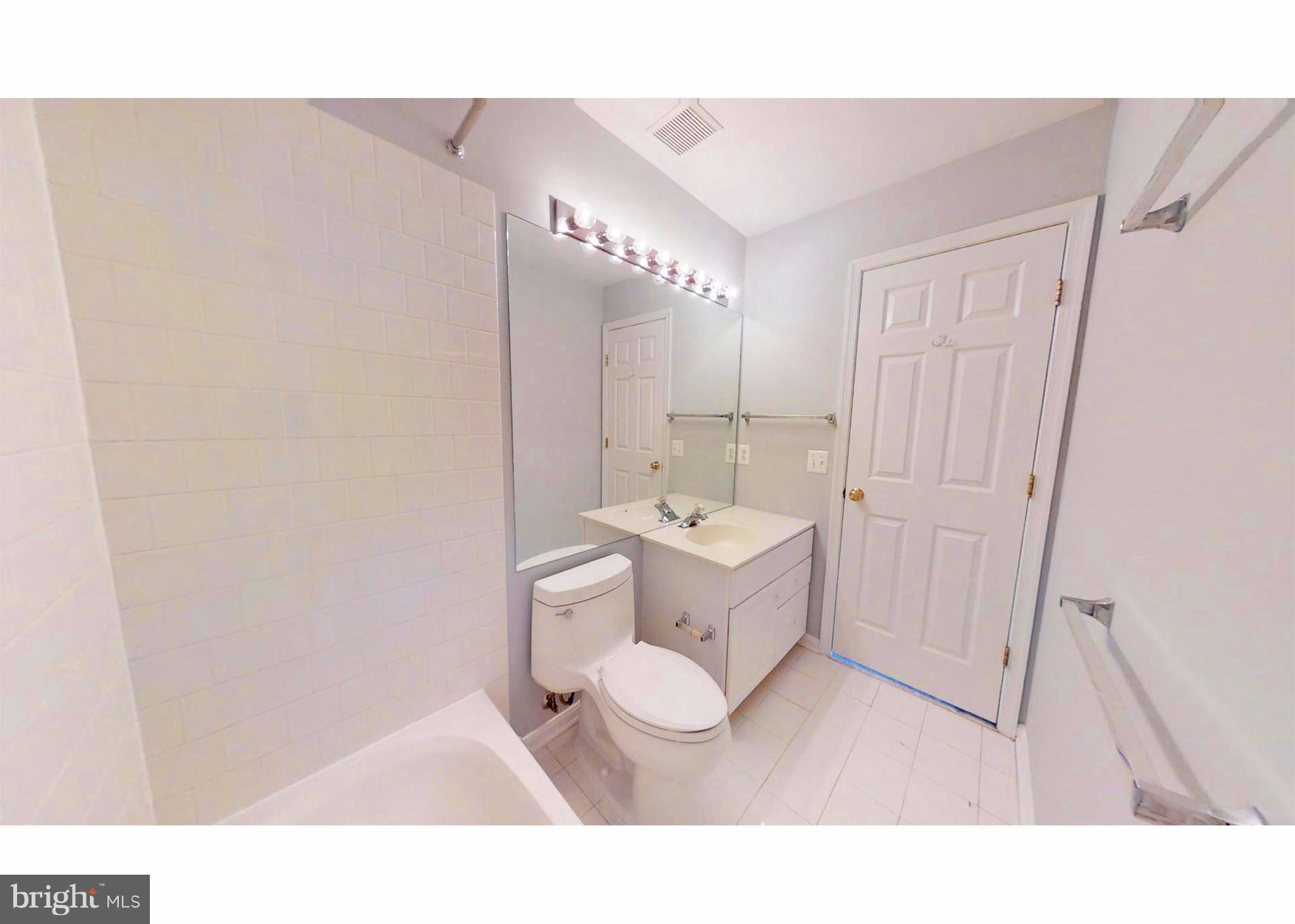 ISLAND CREEK - Residential Lease