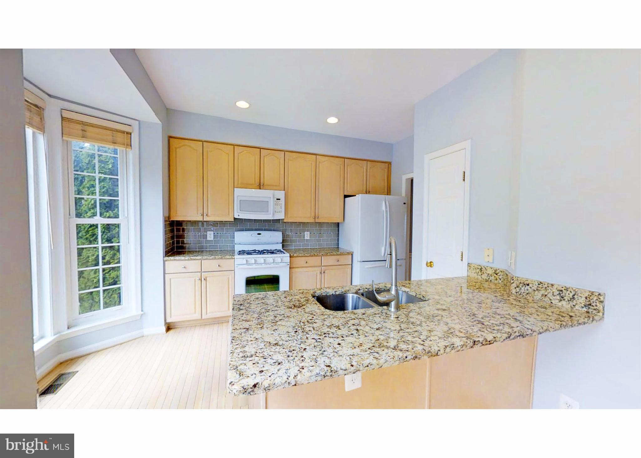 ISLAND CREEK - Residential Lease