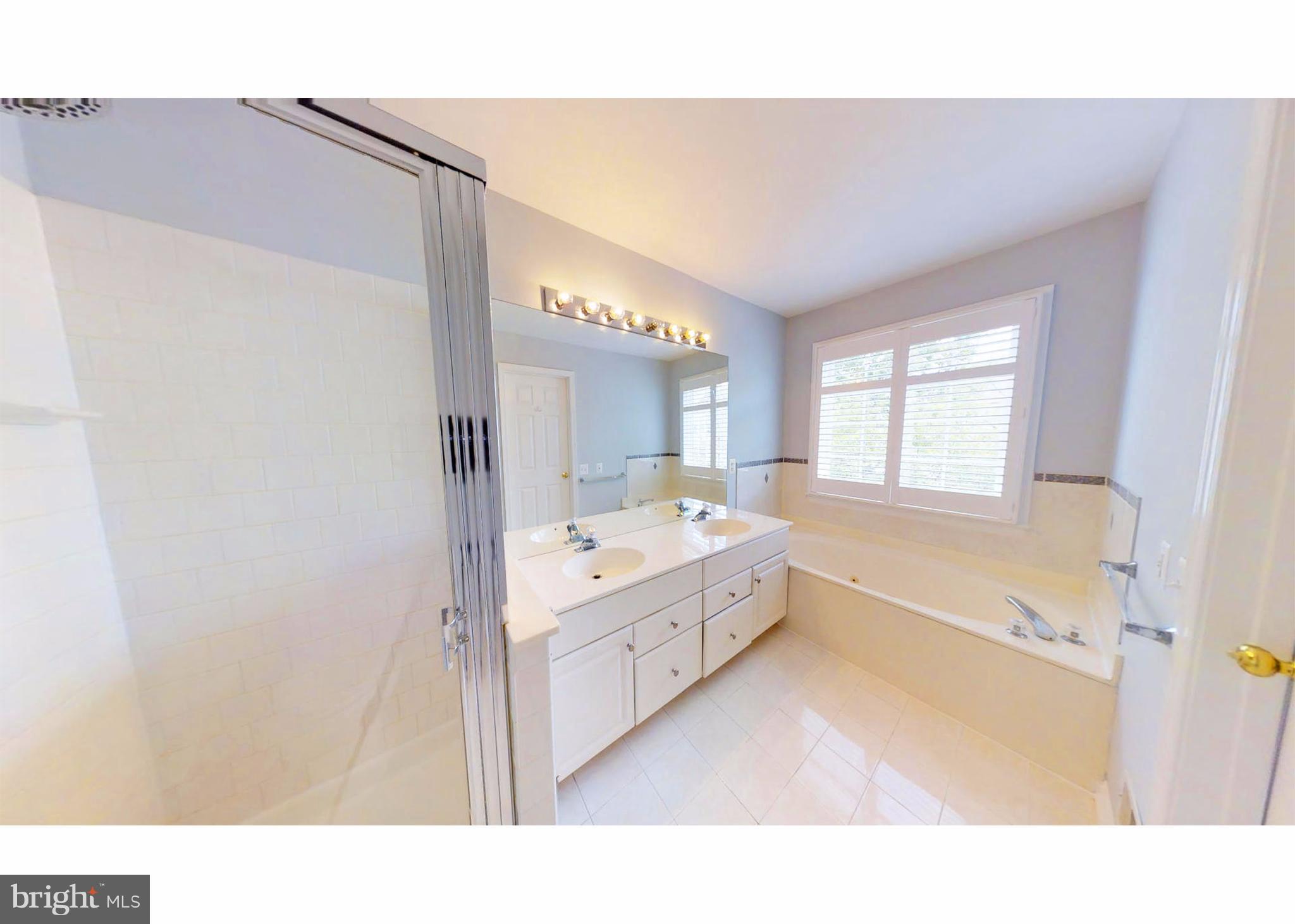 ISLAND CREEK - Residential Lease