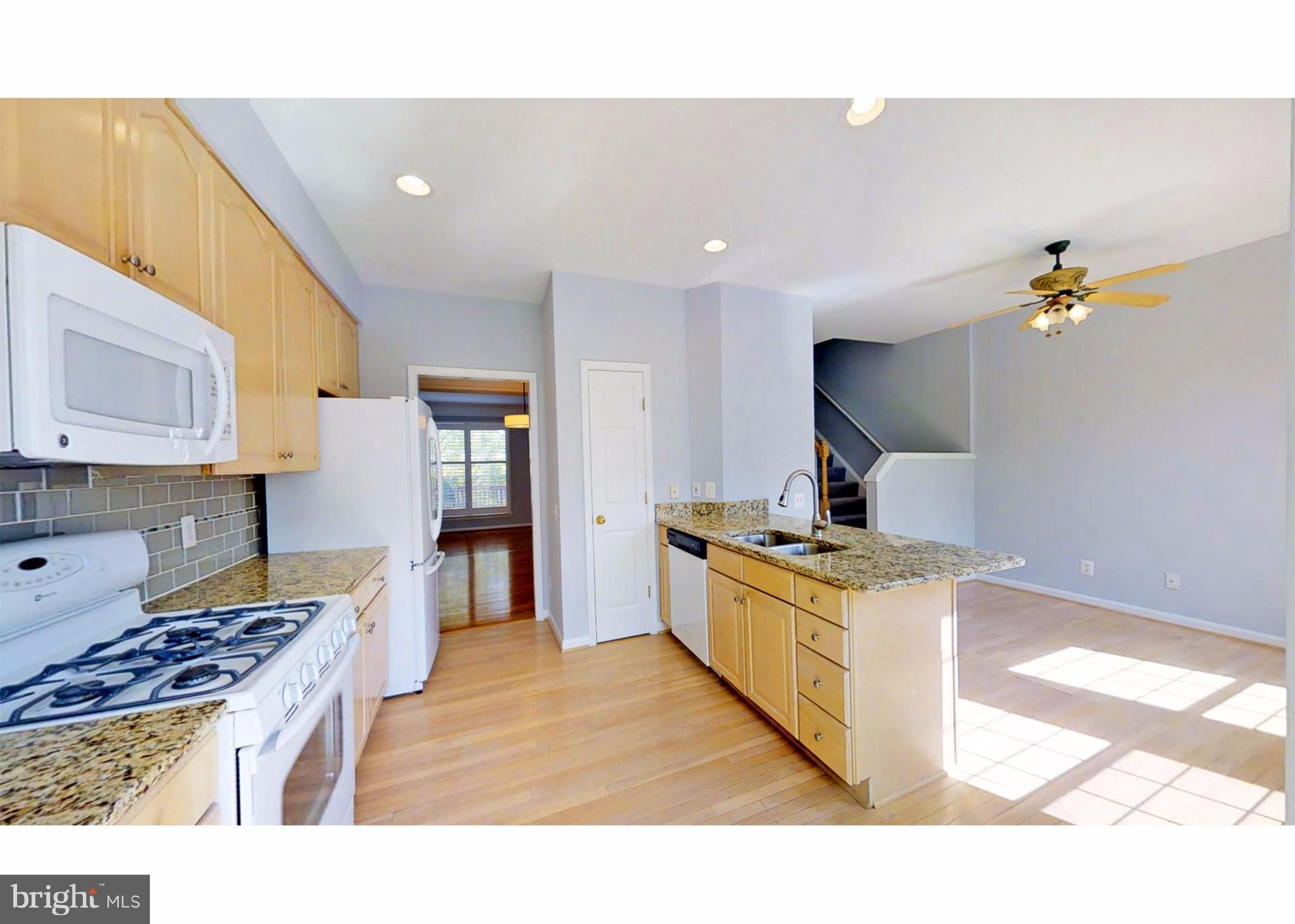 ISLAND CREEK - Residential Lease