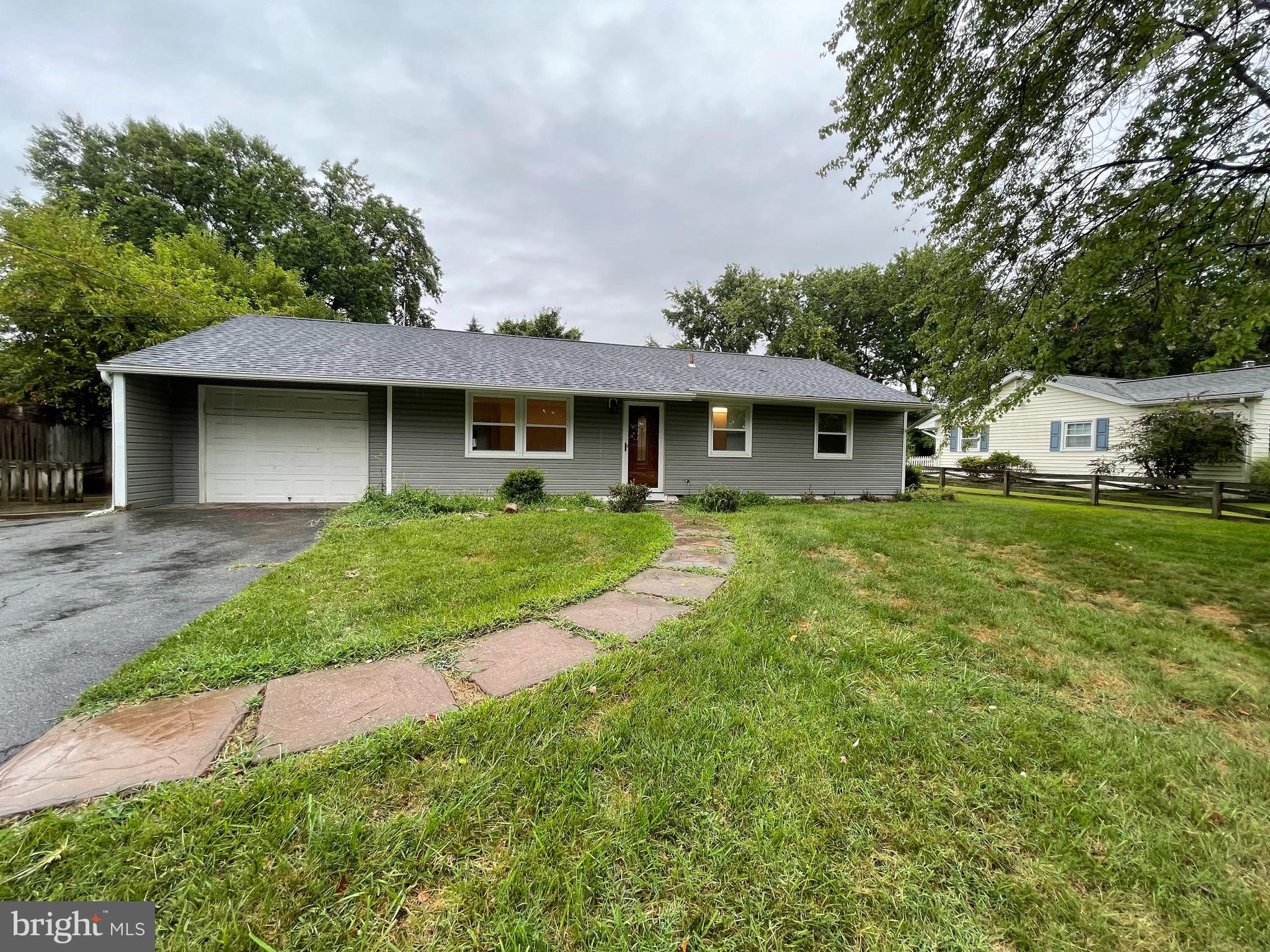 BROOKLAND ESTATES - Residential Lease