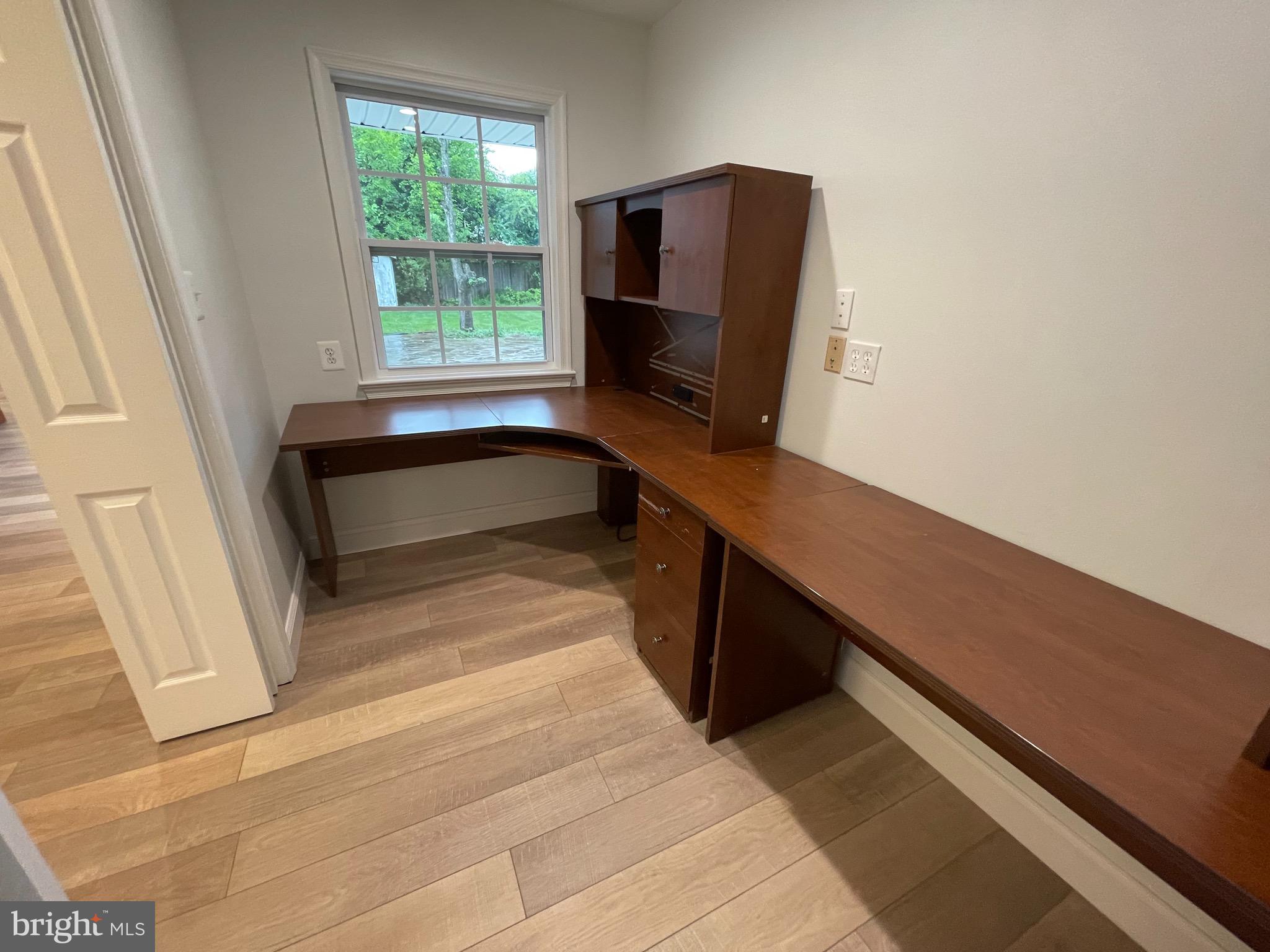 BROOKLAND ESTATES - Residential Lease