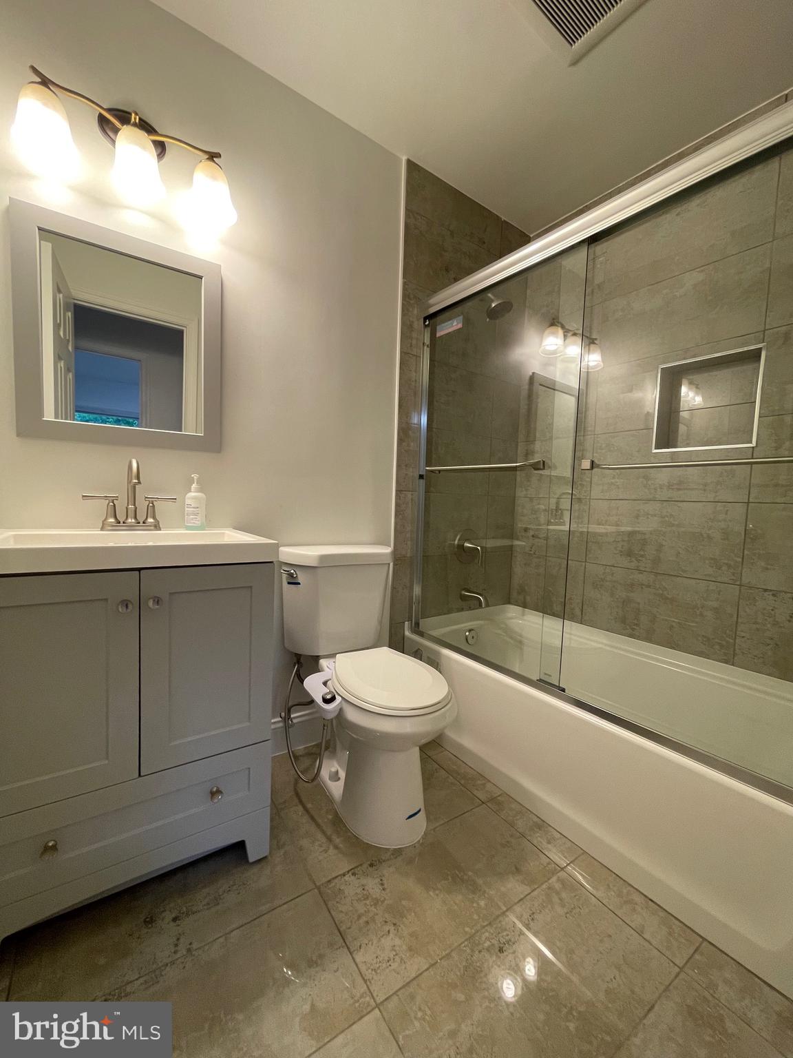 BROOKLAND ESTATES - Residential Lease