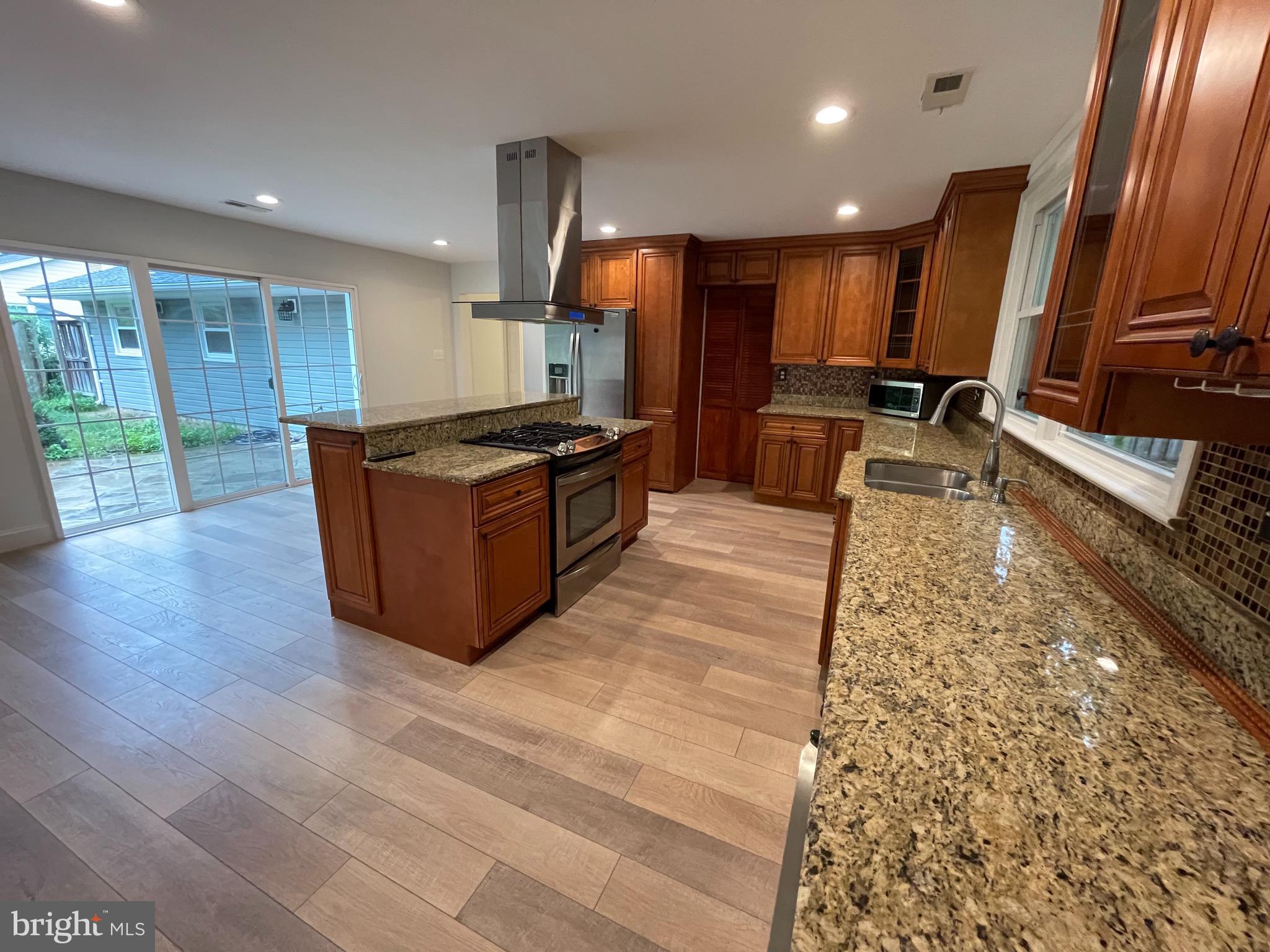 BROOKLAND ESTATES - Residential Lease