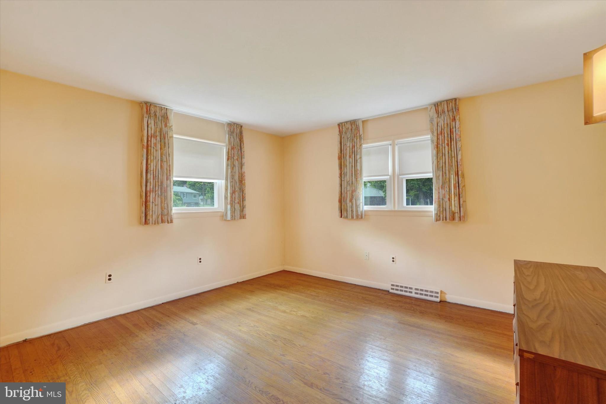 MEADOWBROOK - Residential