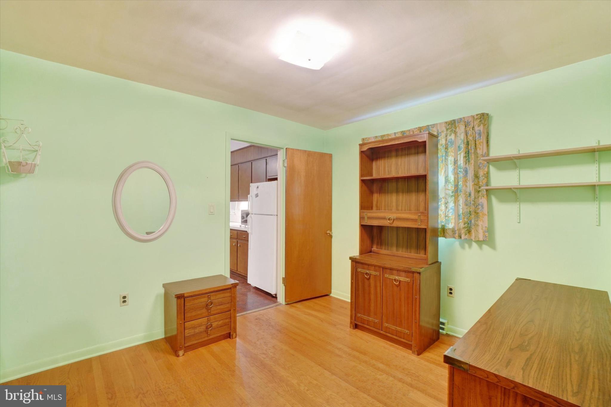 MEADOWBROOK - Residential