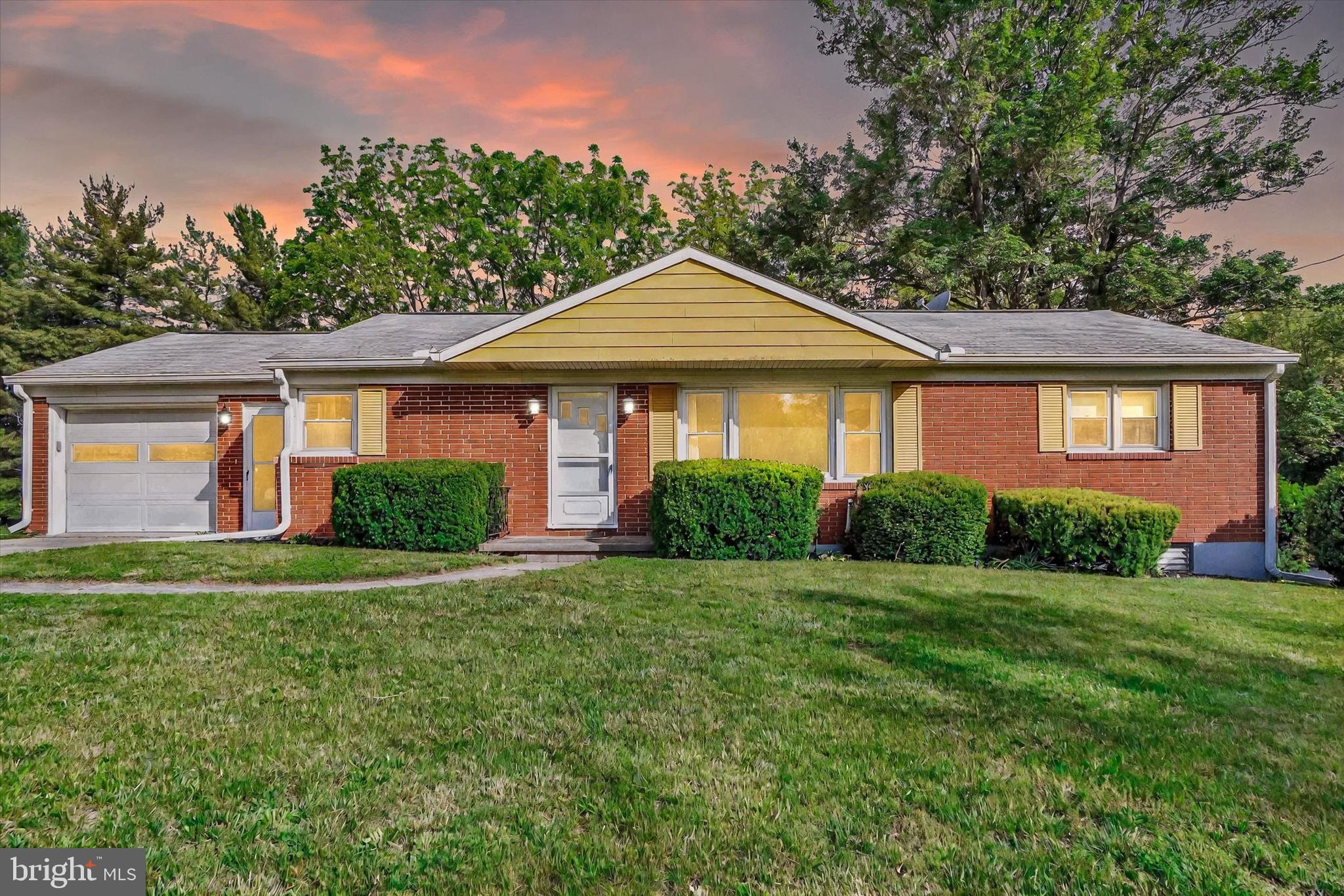 MEADOWBROOK - Residential