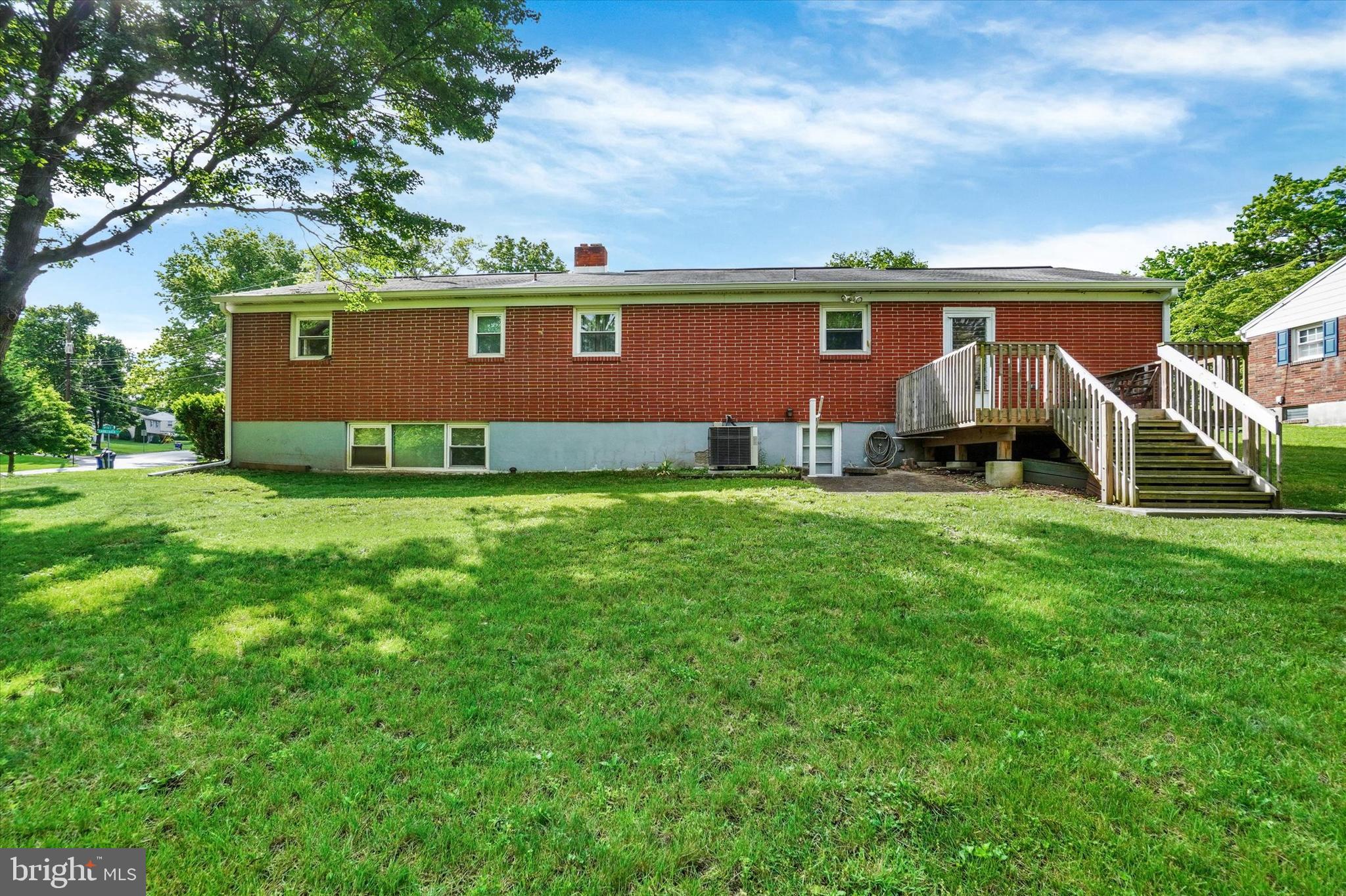 MEADOWBROOK - Residential