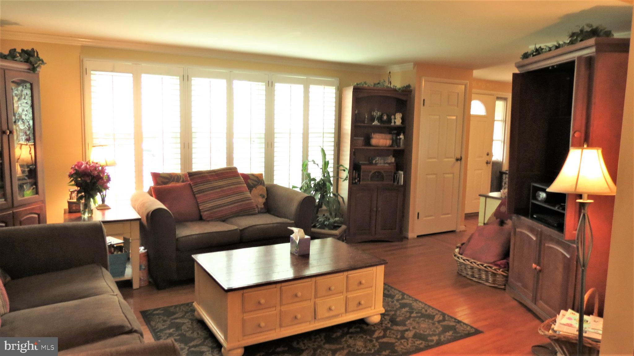 FOX MILL ESTATES - Residential