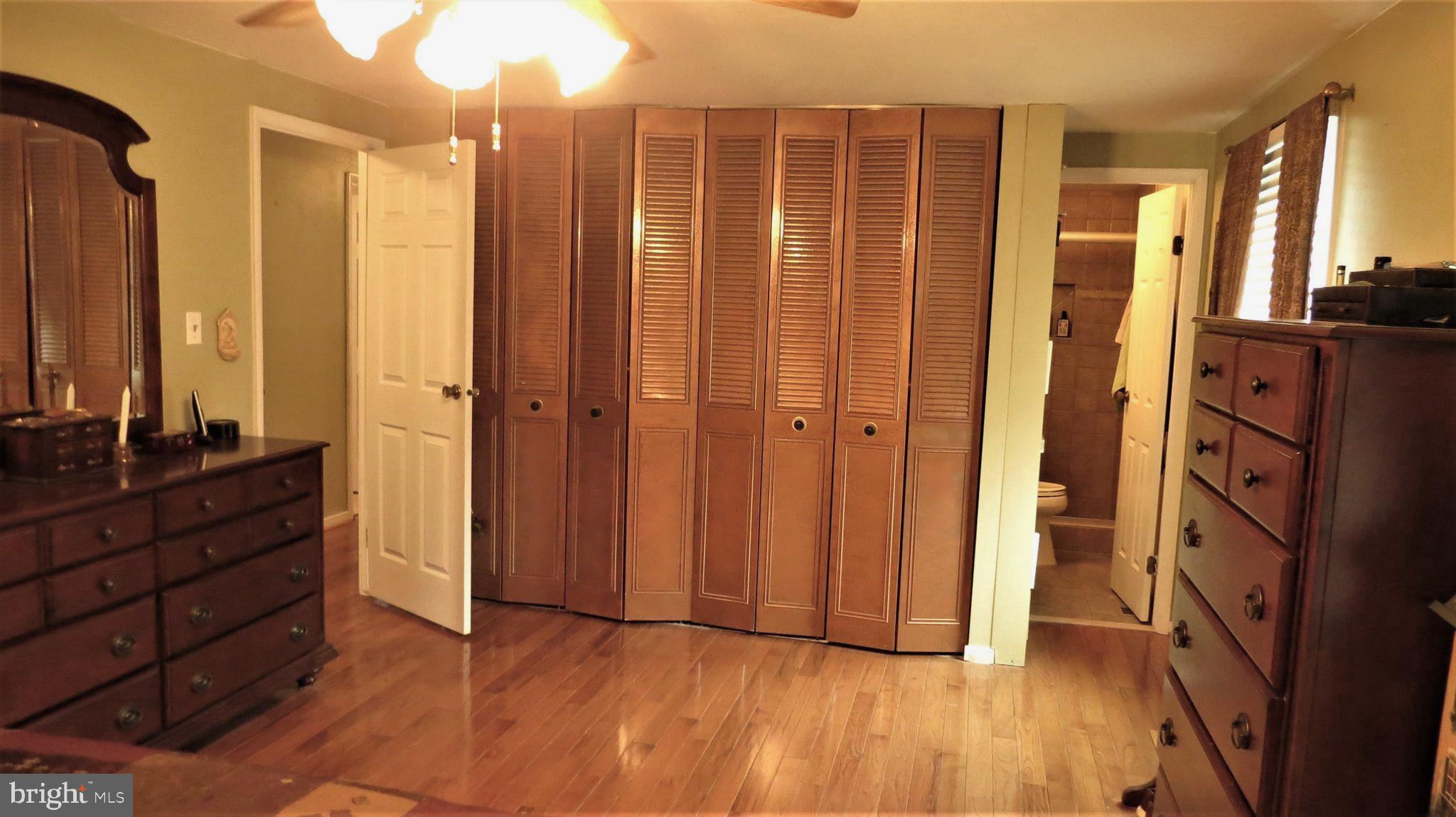 FOX MILL ESTATES - Residential