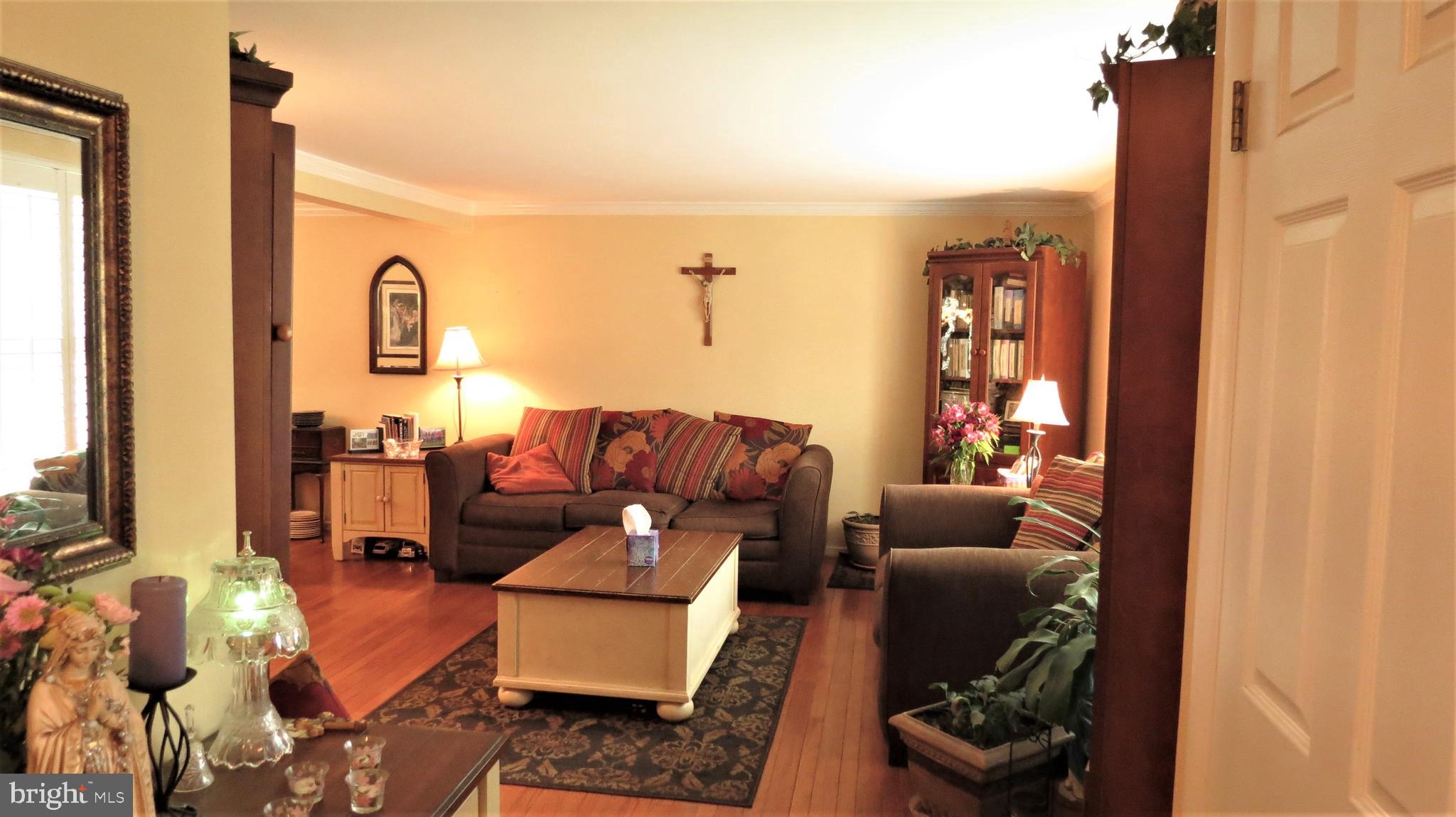 FOX MILL ESTATES - Residential