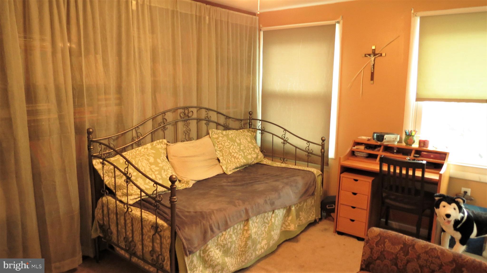 FOX MILL ESTATES - Residential