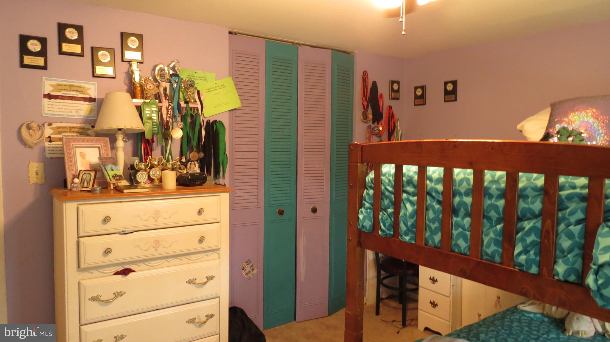 FOX MILL ESTATES - Residential