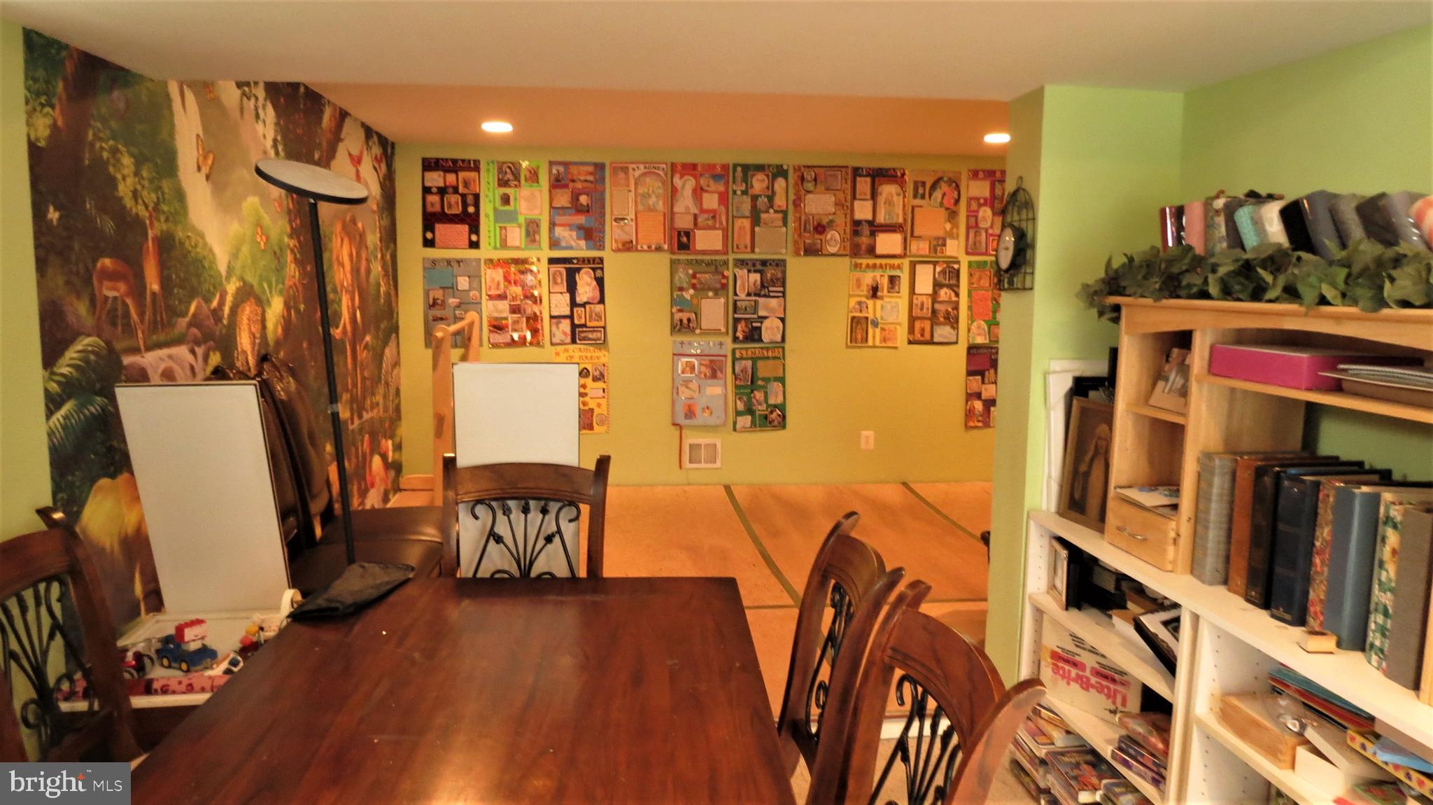 FOX MILL ESTATES - Residential