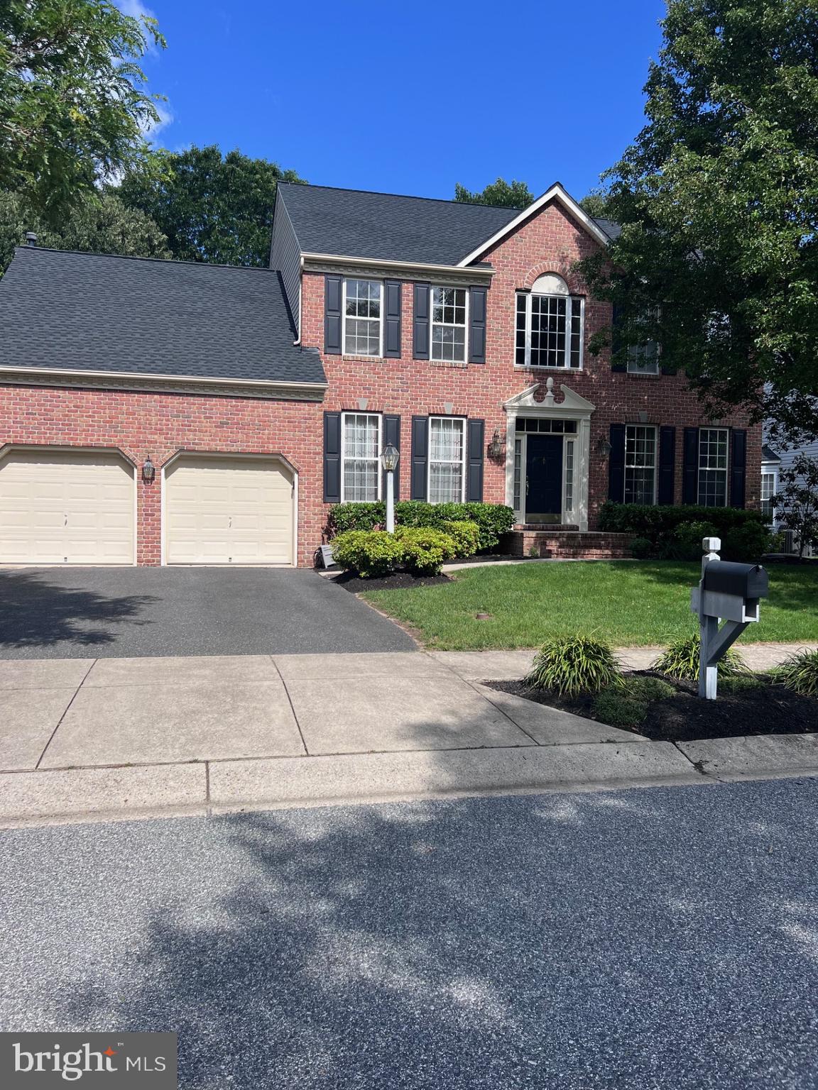 8242 GREEN ICE DRIVE