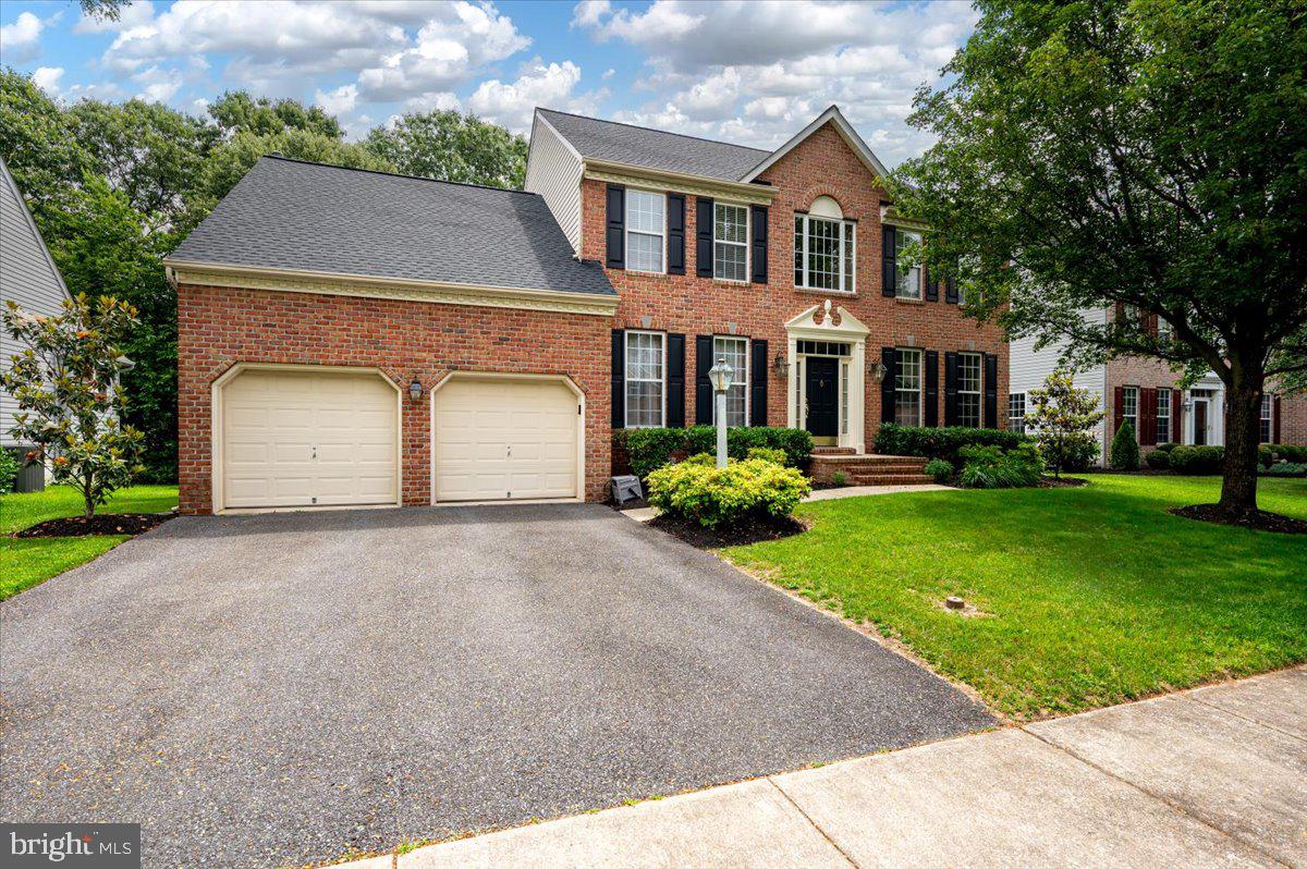 8242 GREEN ICE DRIVE