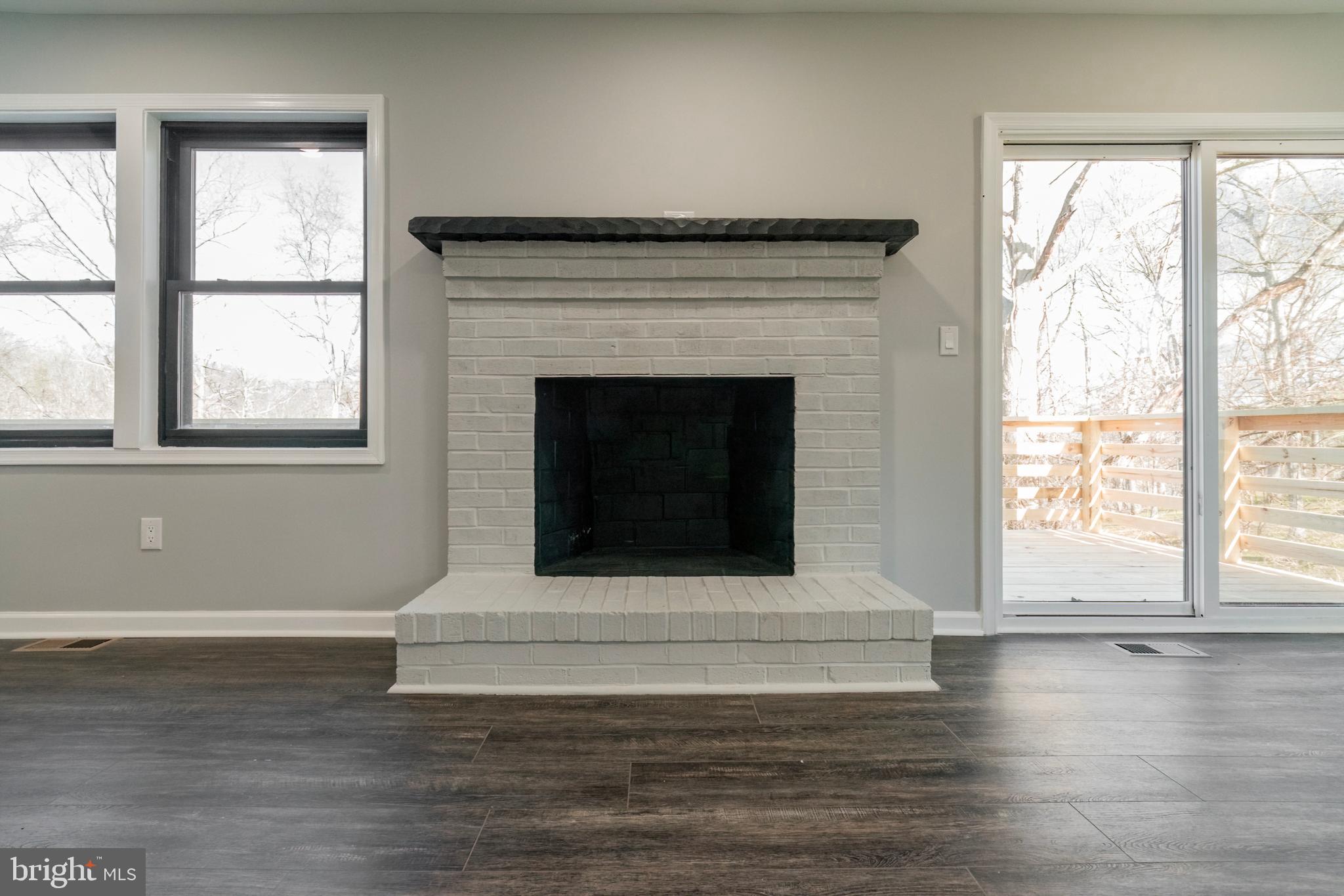 LONE OAK - Residential