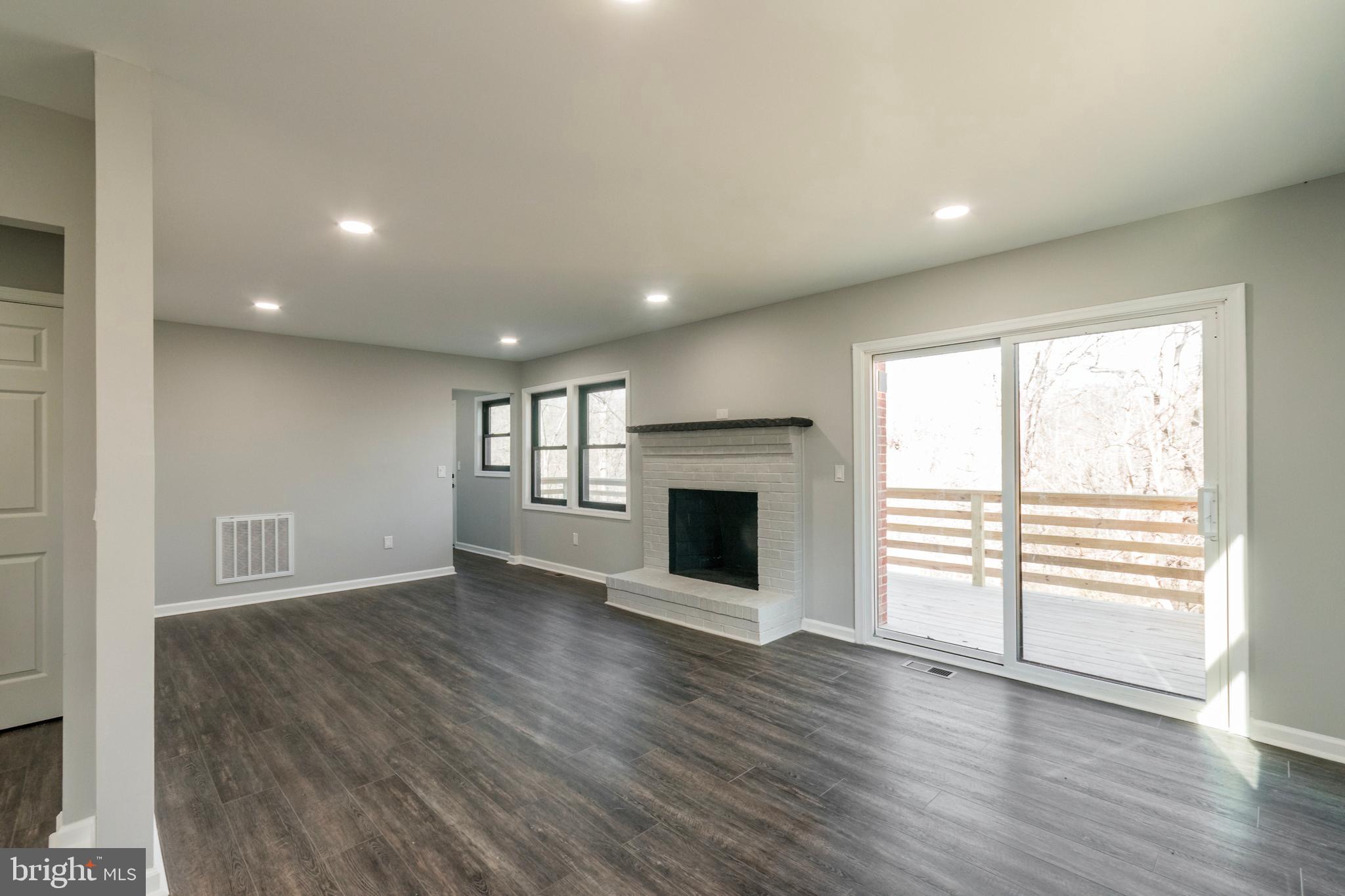 LONE OAK - Residential