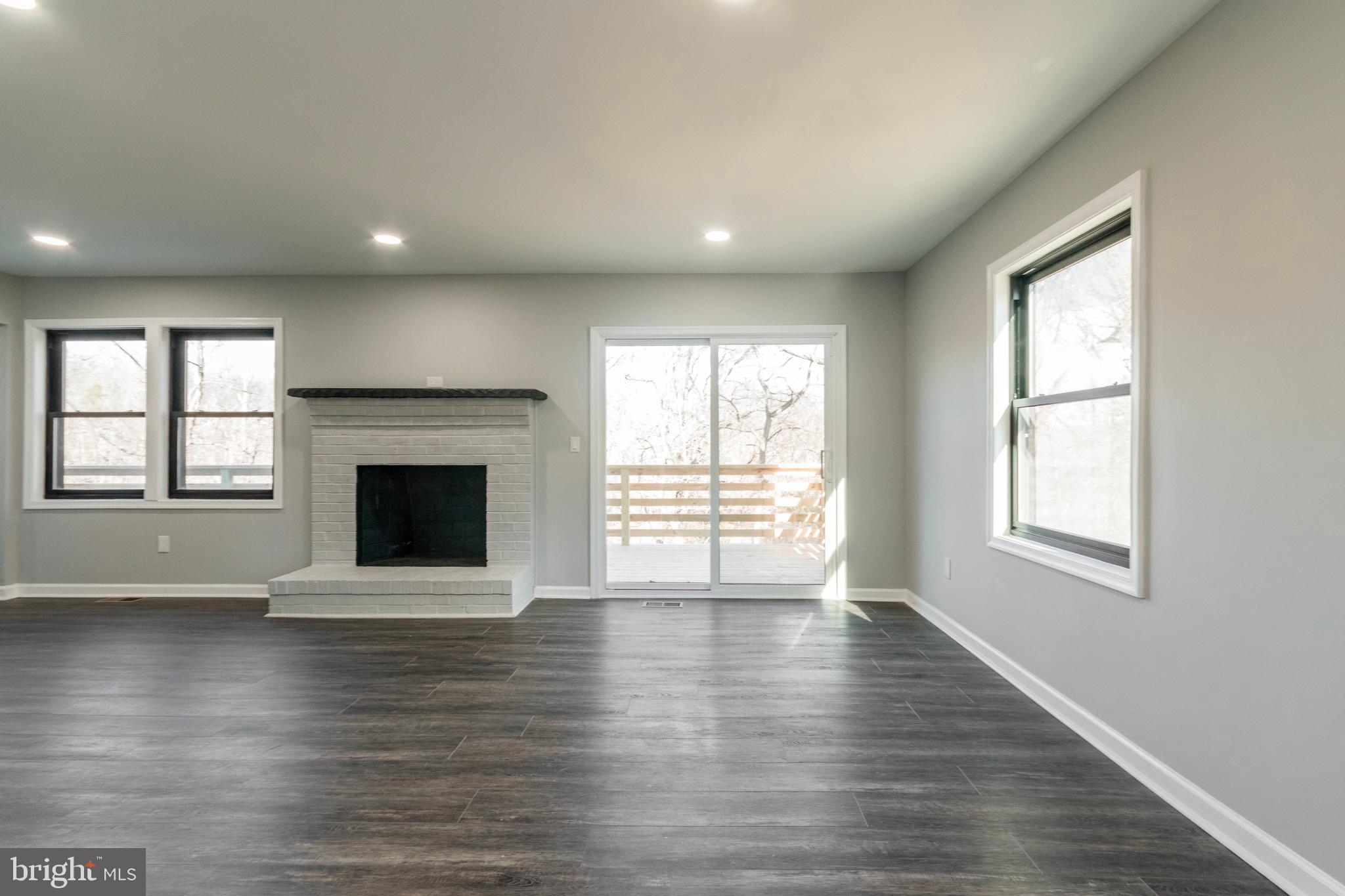 LONE OAK - Residential