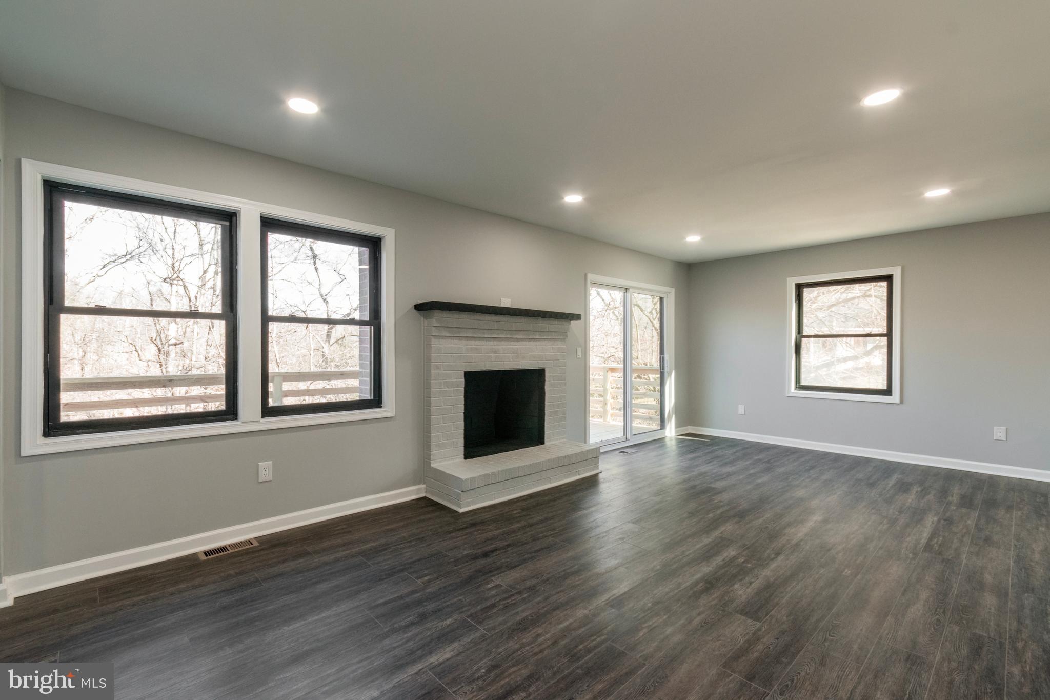 LONE OAK - Residential