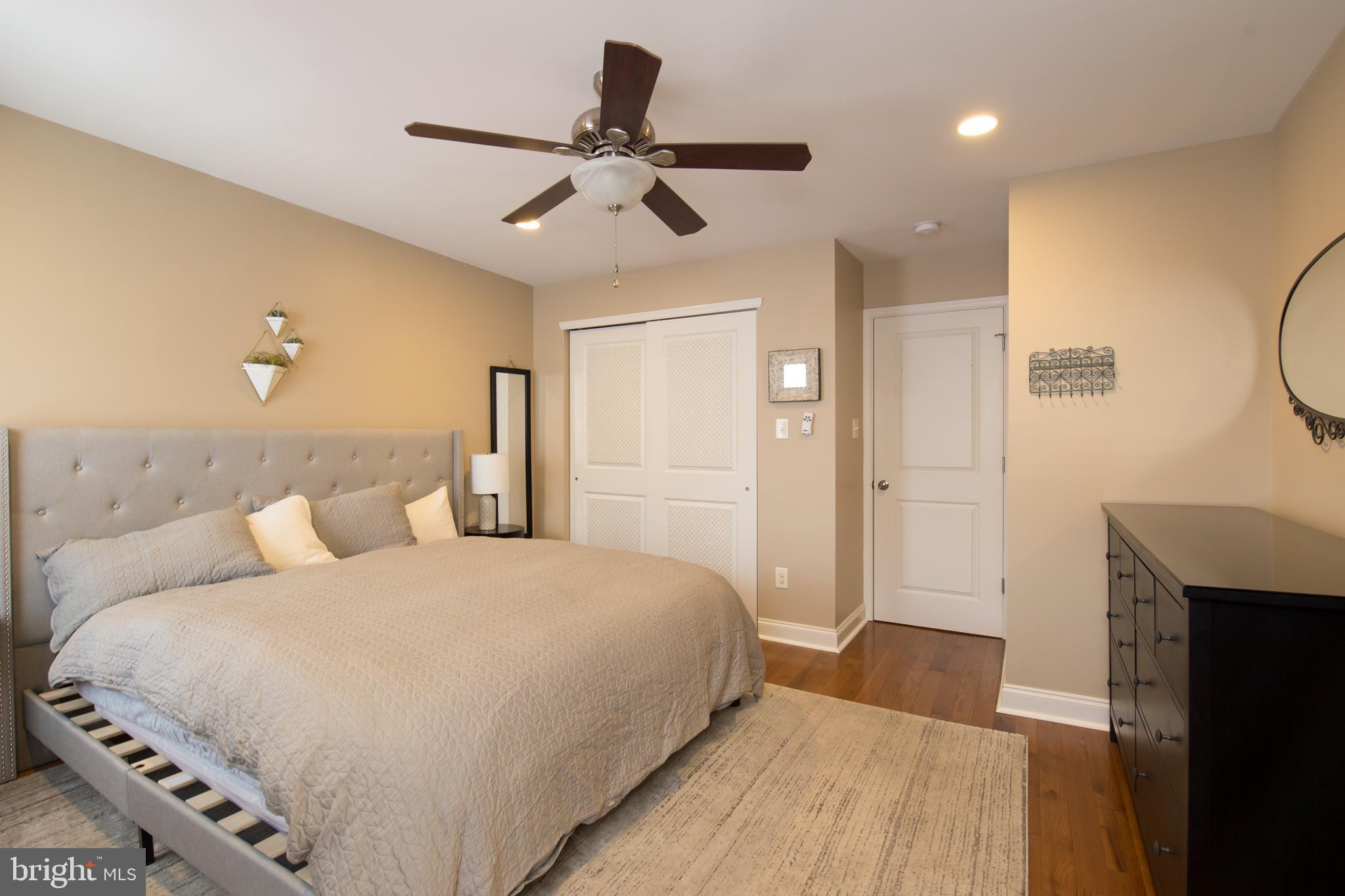 PASSYUNK SQUARE - Residential