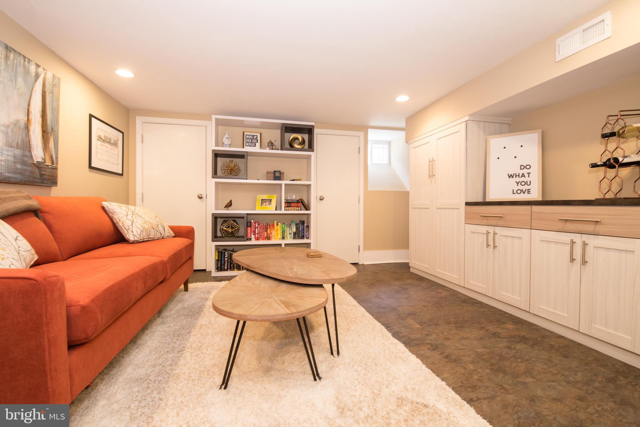 PASSYUNK SQUARE - Residential