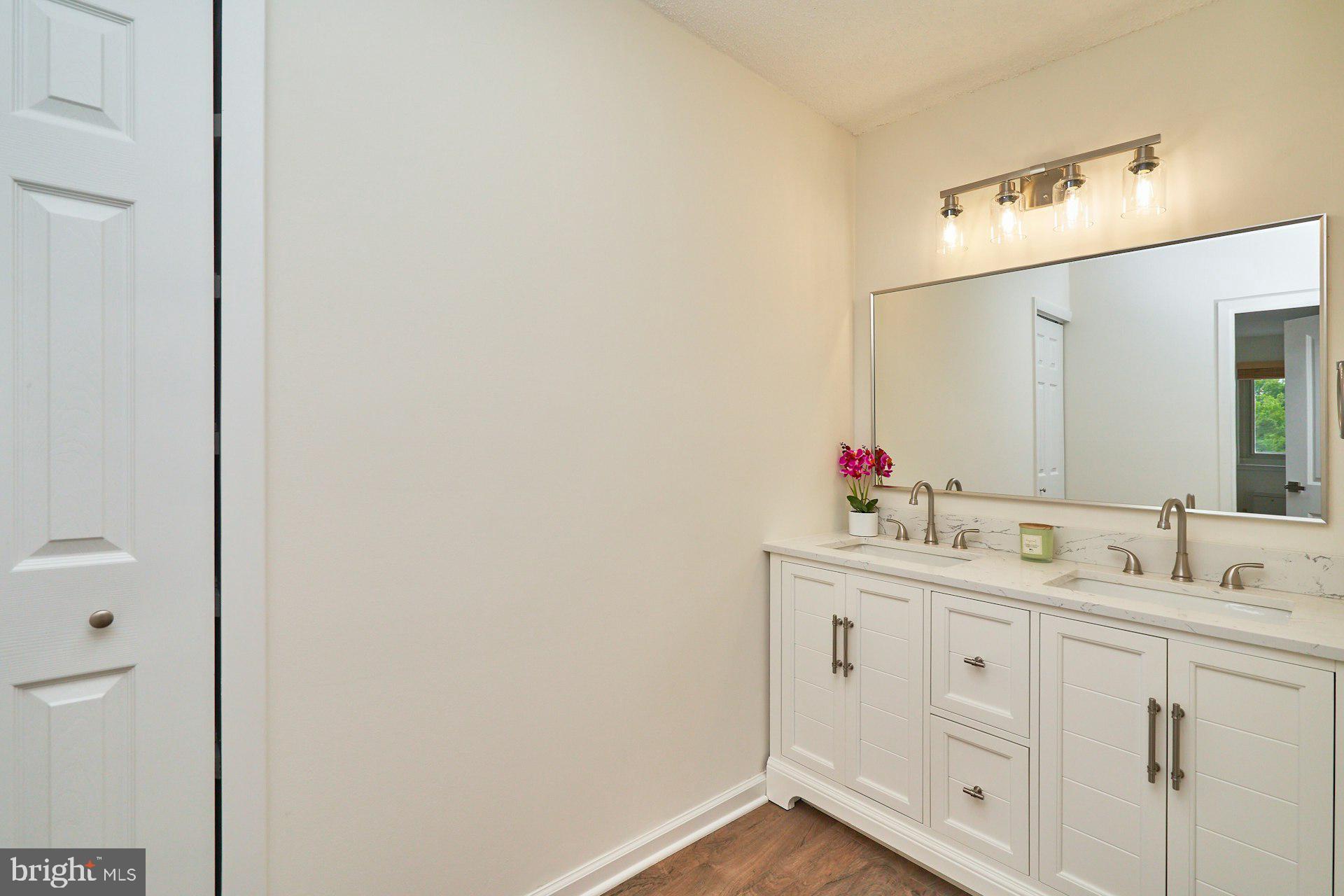 1225 MARTHA CUSTIS DRIVE 810
