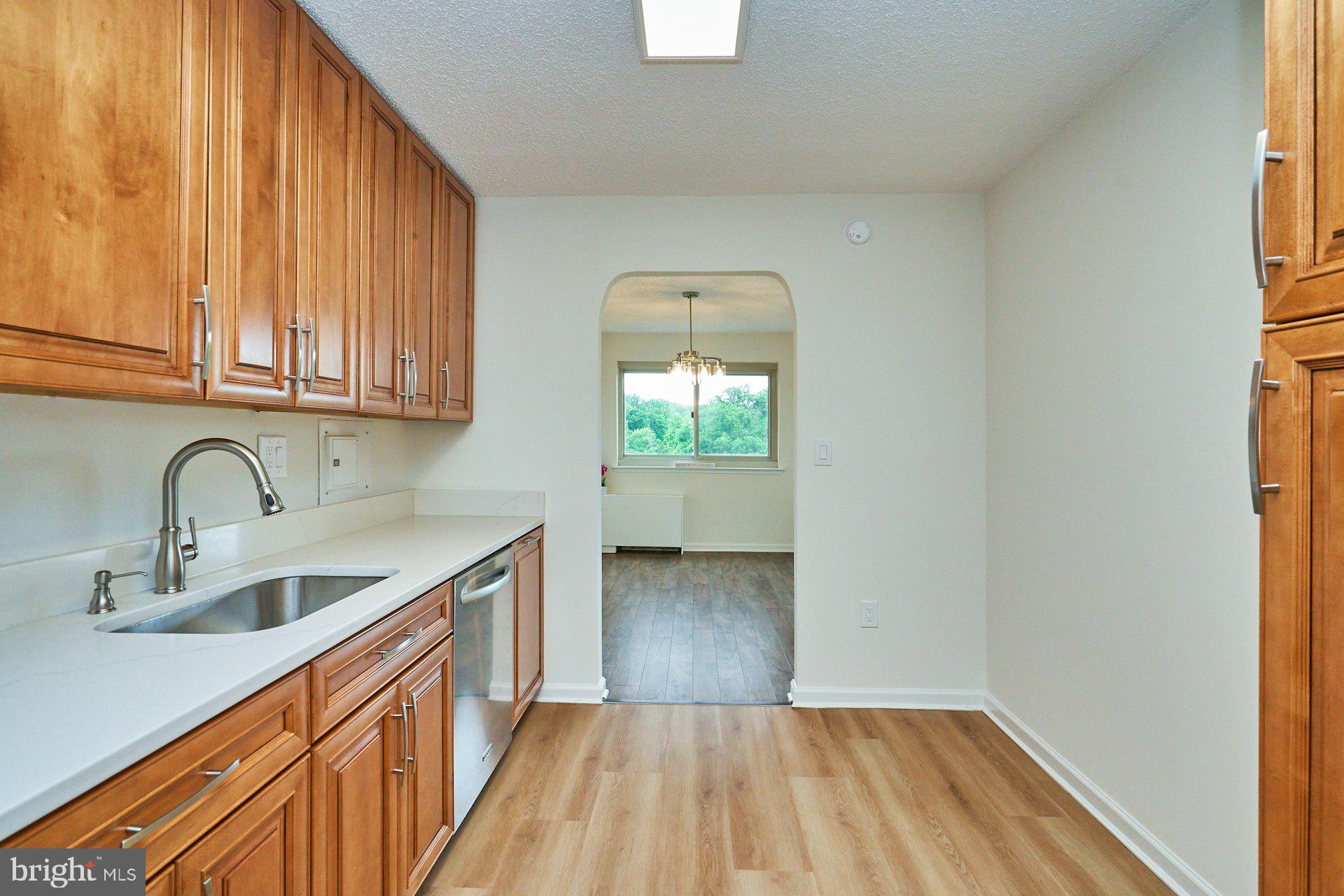 1225 MARTHA CUSTIS DRIVE 810