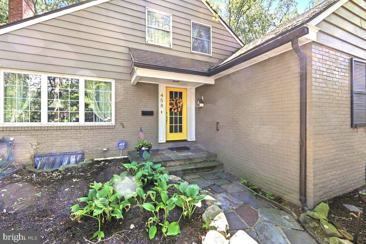 458 ELM AVENUE