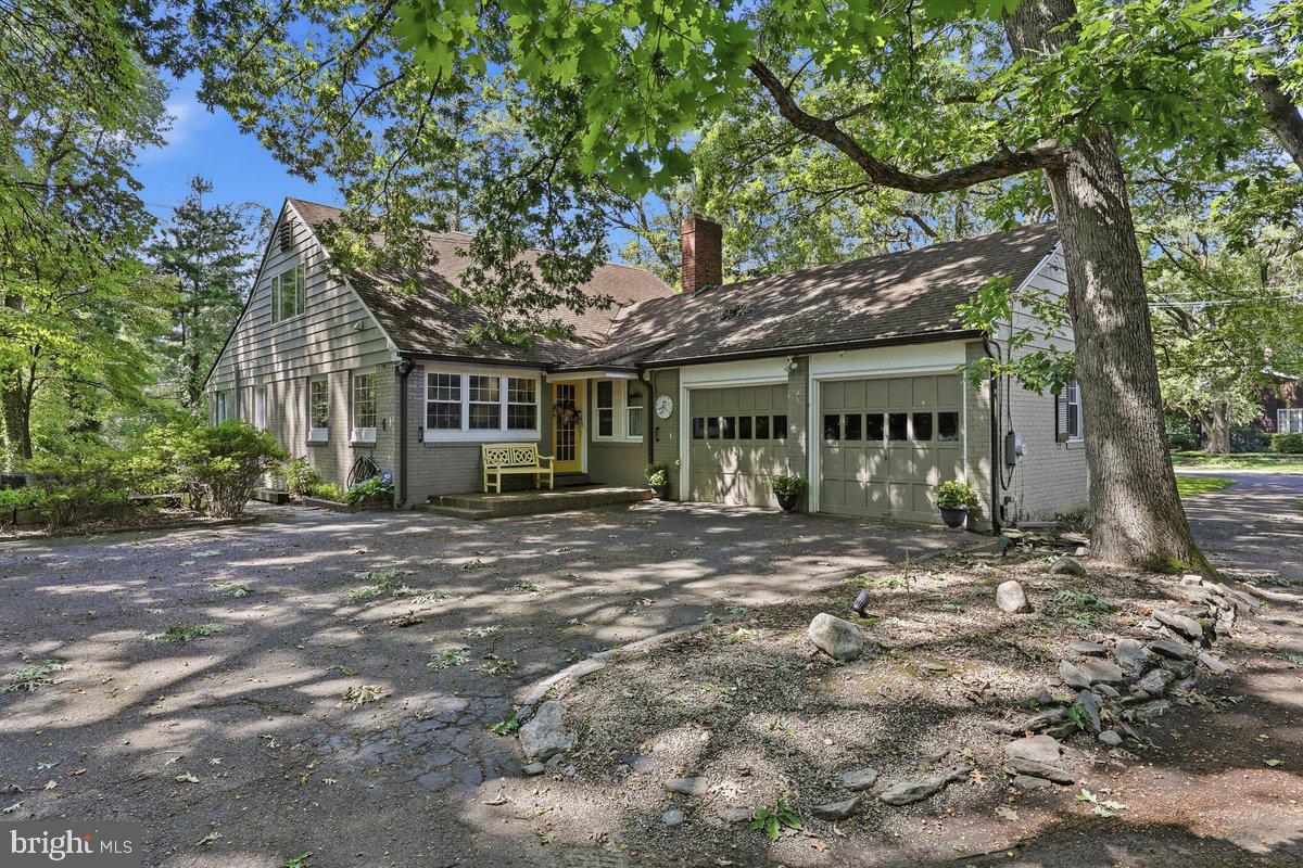 458 ELM AVENUE