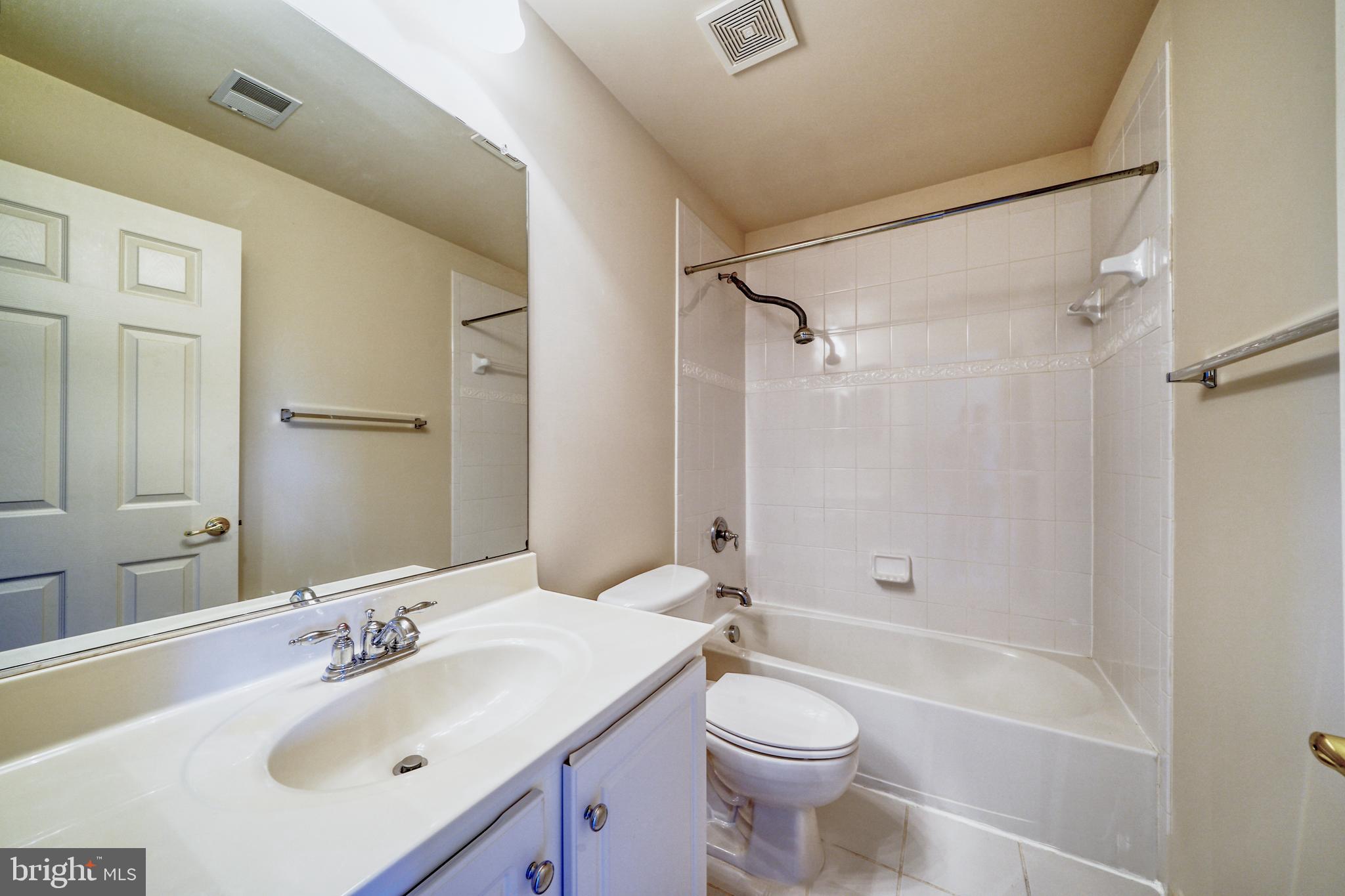 PORT POTOMAC - Residential Lease