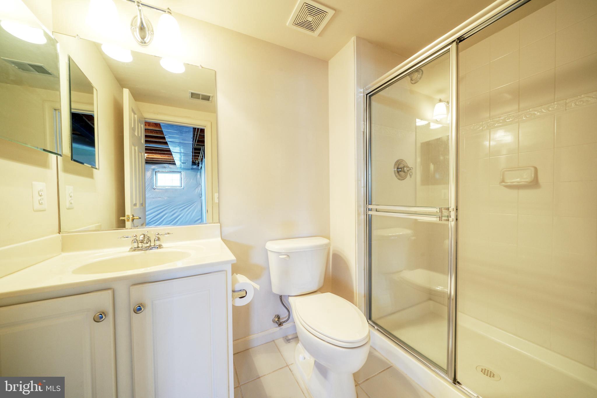 PORT POTOMAC - Residential Lease