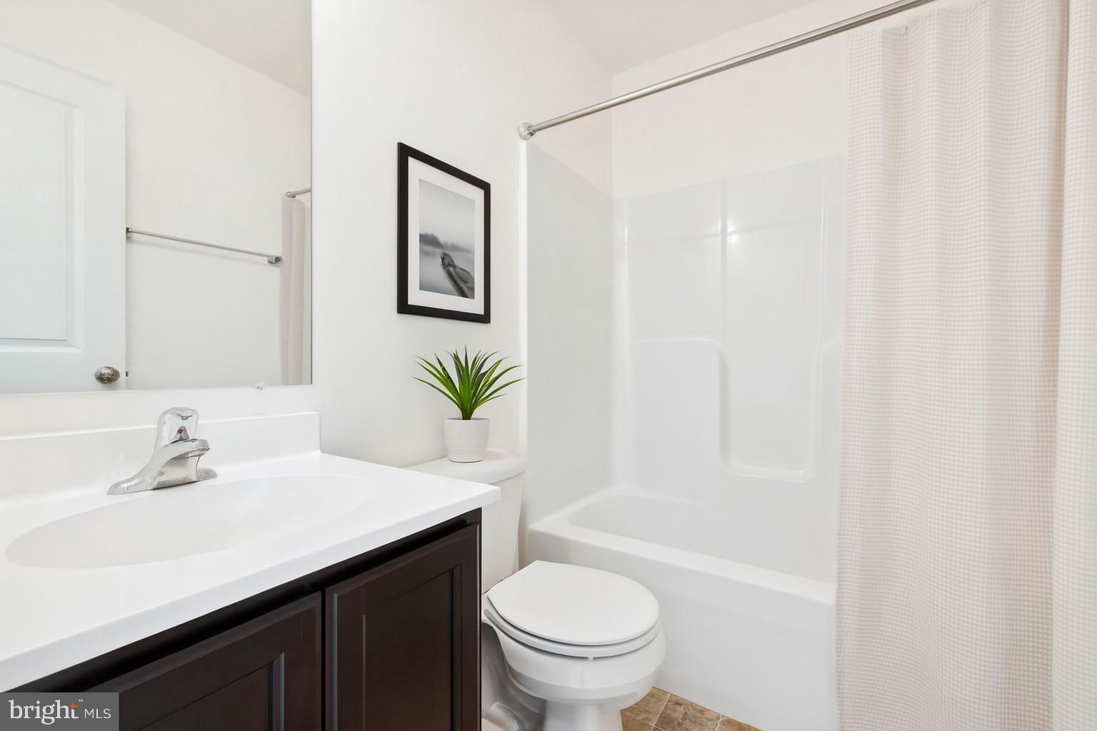 KINGS COURT AT BROWNSTONE - Residential