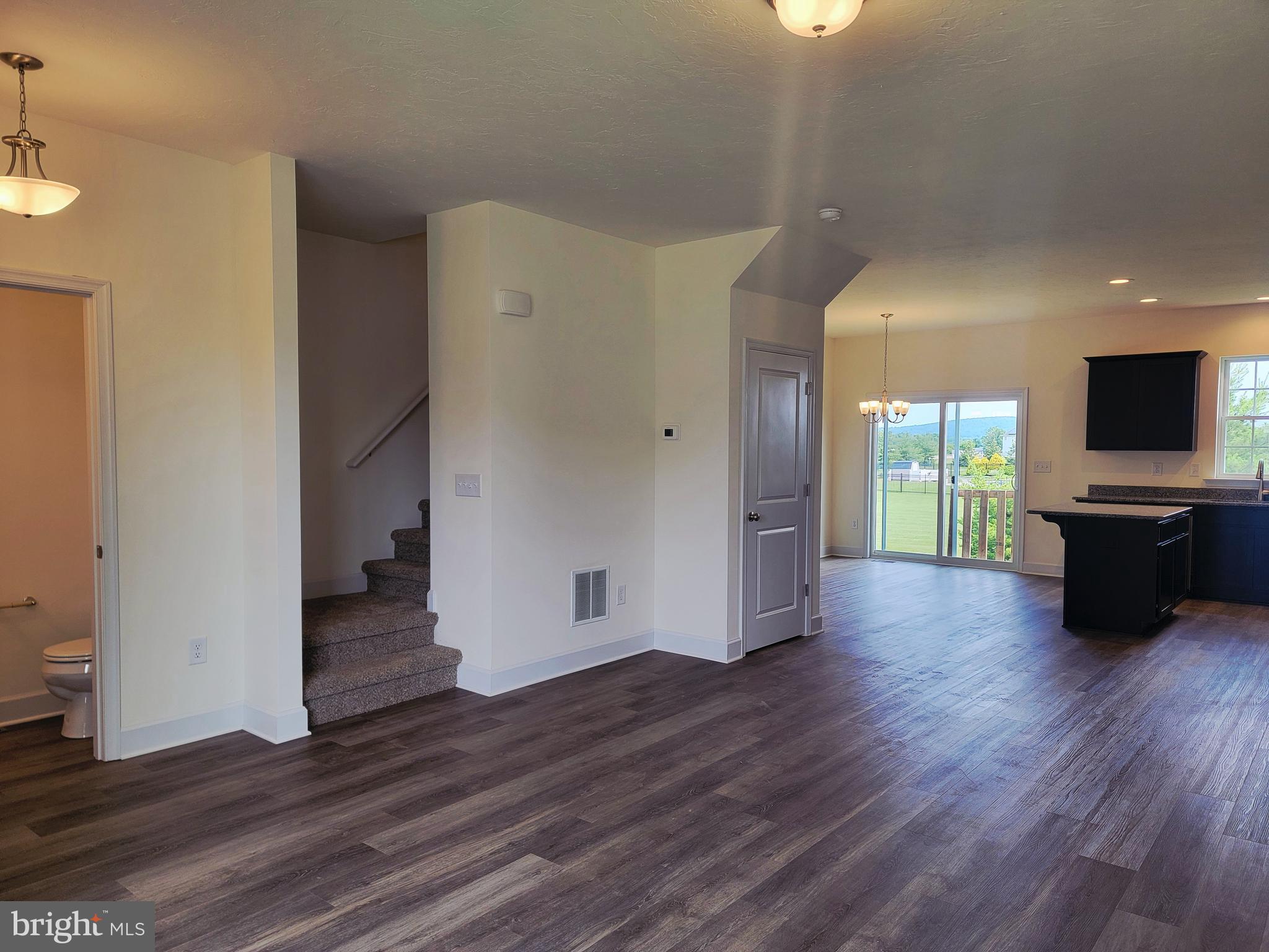 KINGS COURT AT BROWNSTONE - Residential