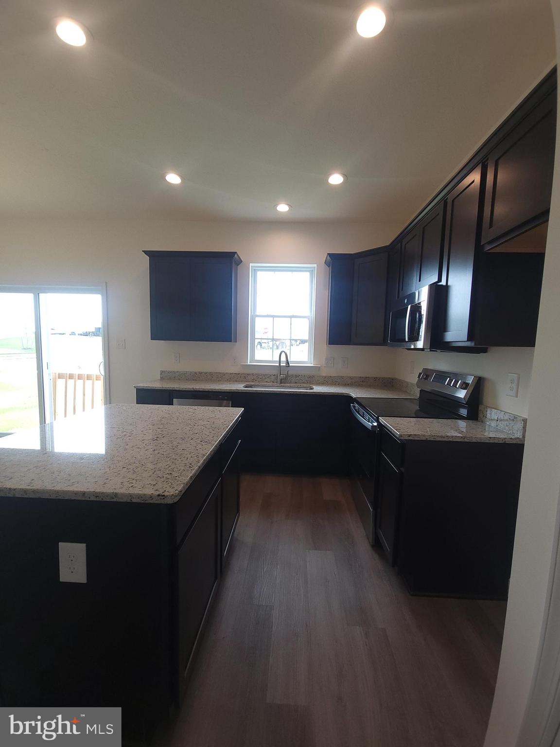 KINGS COURT AT BROWNSTONE - Residential