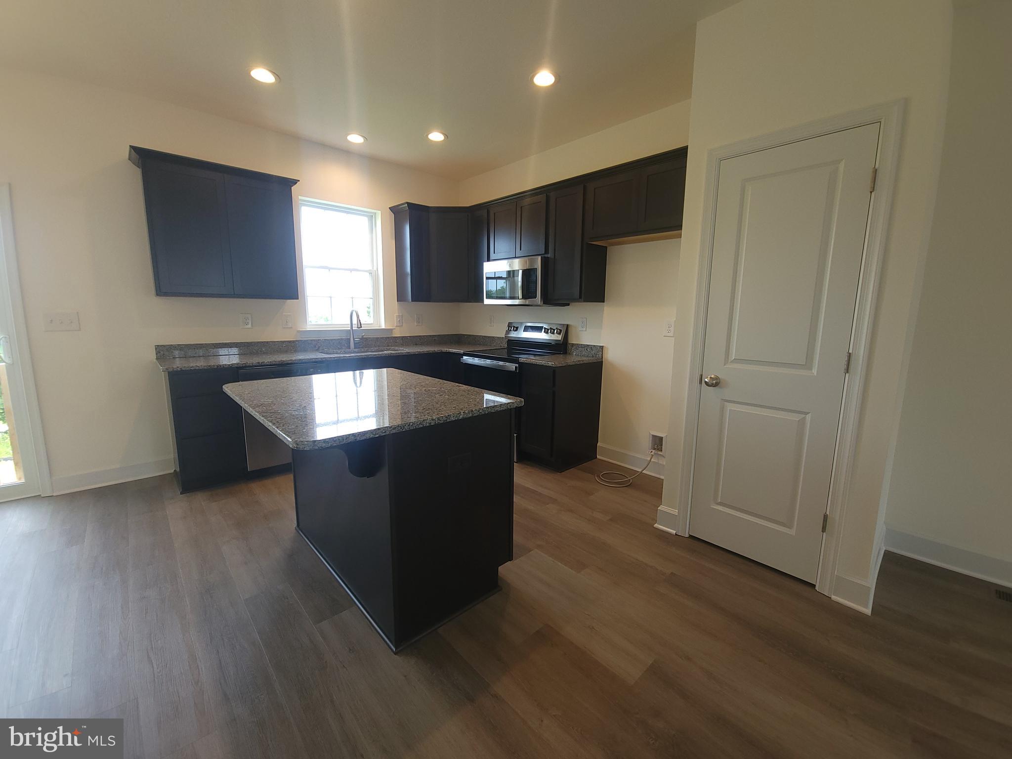 KINGS COURT AT BROWNSTONE - Residential