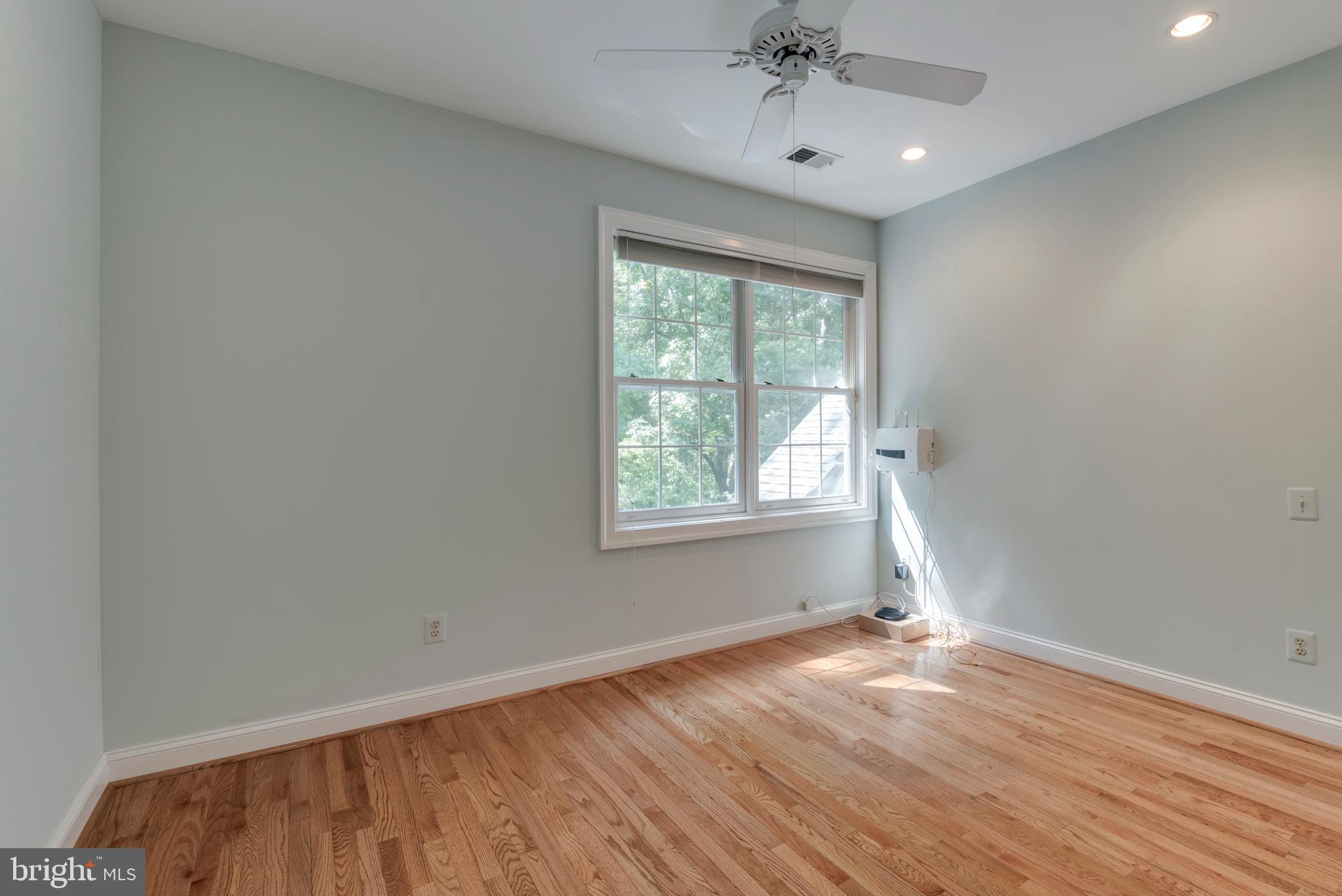 DAVIDSONVILLE - Residential