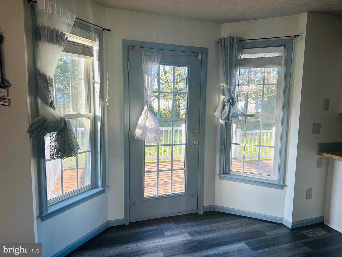 HUNTINGTON MEADOWS - Residential