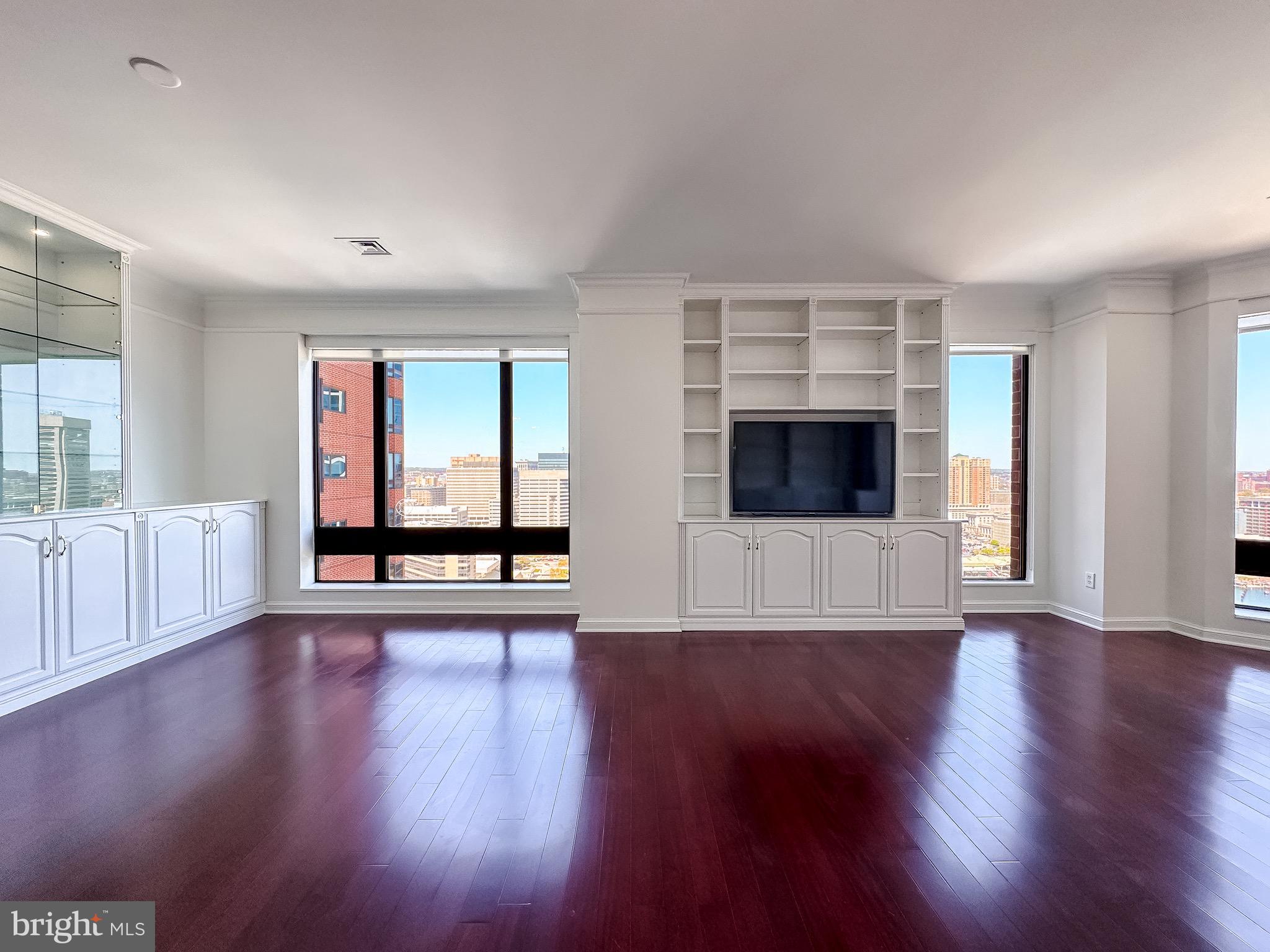 INNER HARBOR - Residential