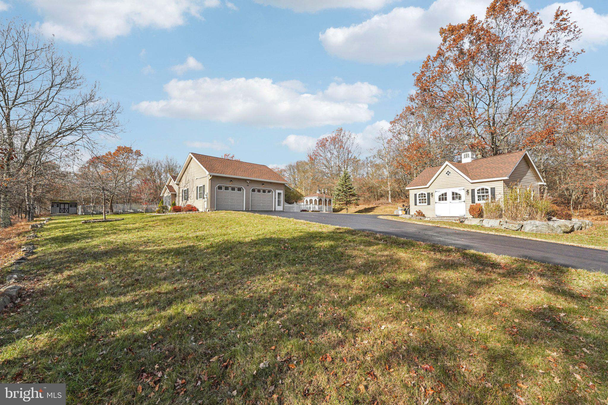 VALLEY VIEW ESTATES - CARBON - Residential