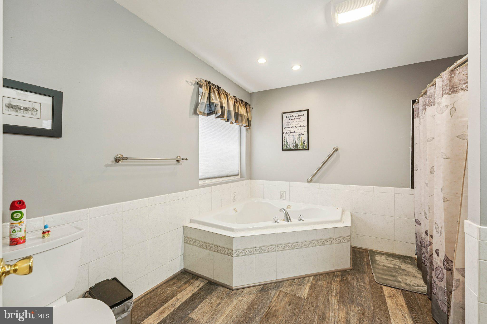 VALLEY VIEW ESTATES - CARBON - Residential