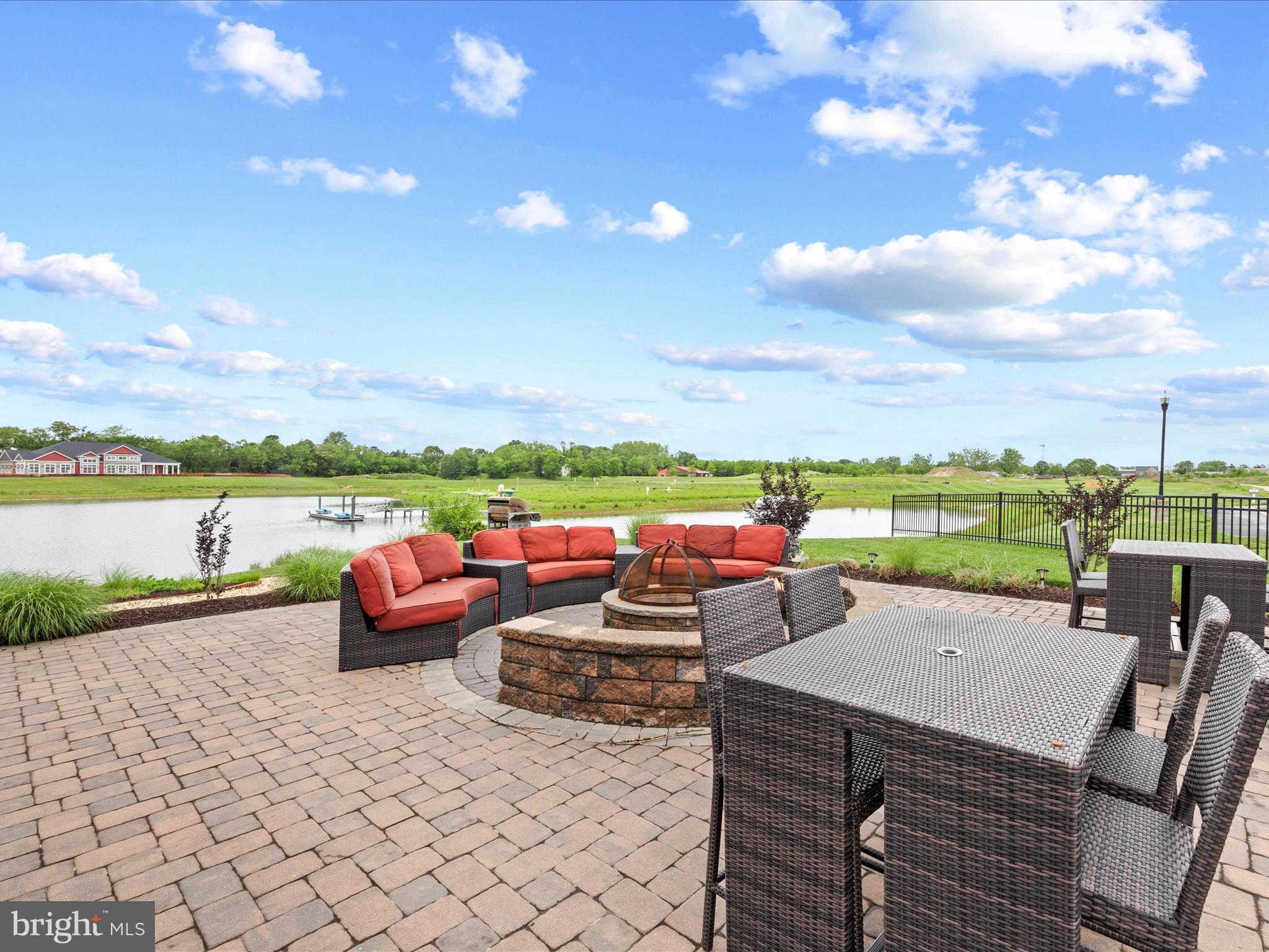 VINEYARDS AT NASSAU VALLEY - Residential